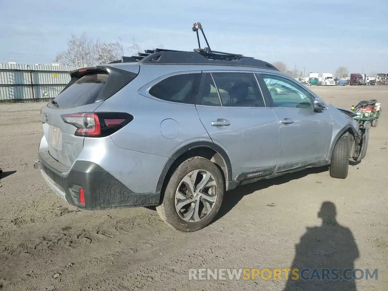 3 Photograph of a damaged car 4S4BTANC5N3194390 SUBARU OUTBACK 2022