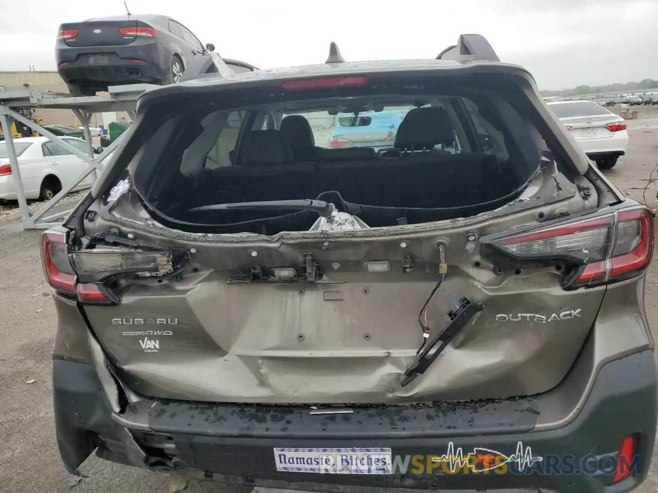 6 Photograph of a damaged car 4S4BTANCXN3200958 SUBARU OUTBACK 2022