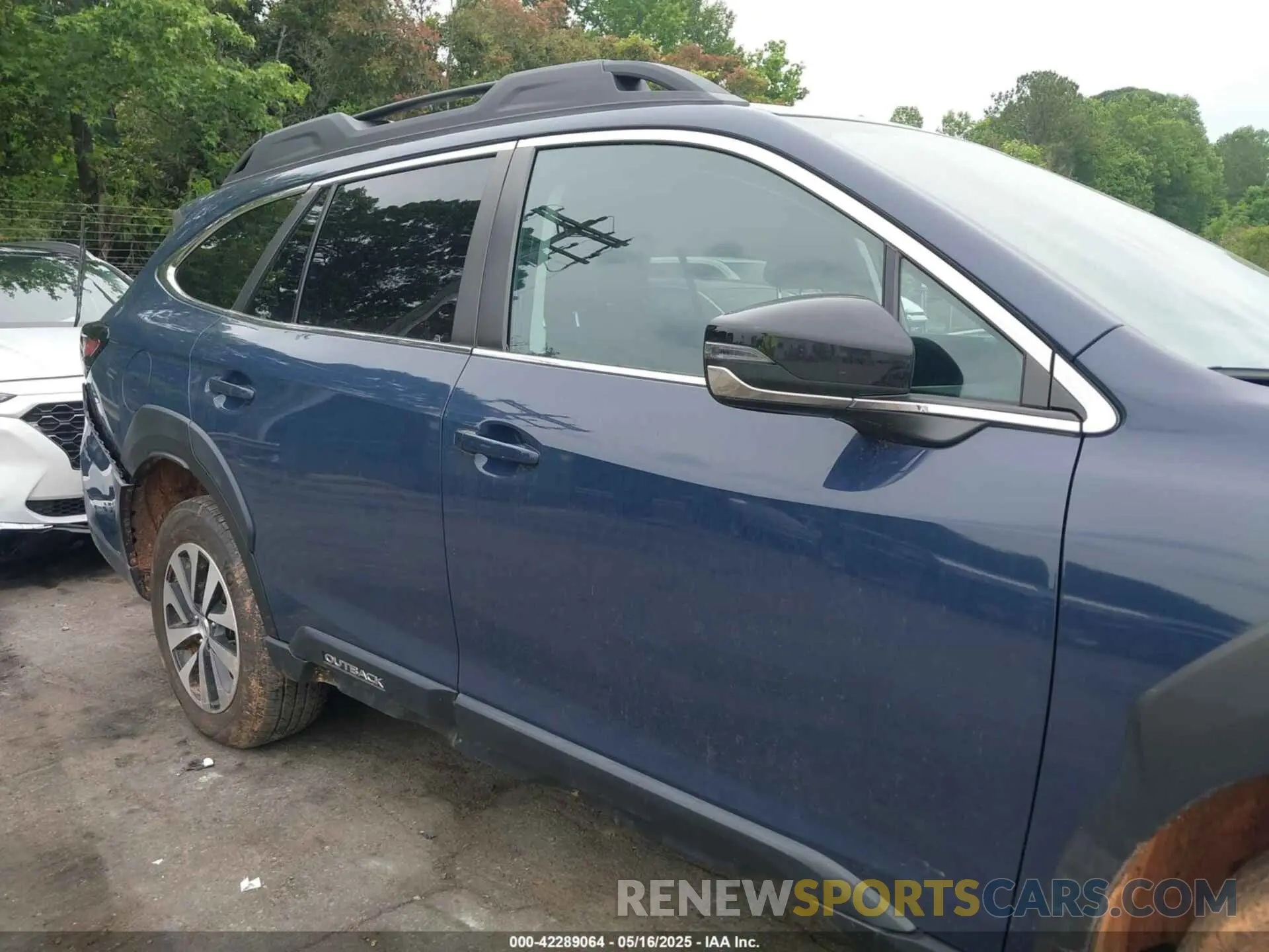 13 Photograph of a damaged car 4S4BTAFC9P3158199 SUBARU OUTBACK 2023