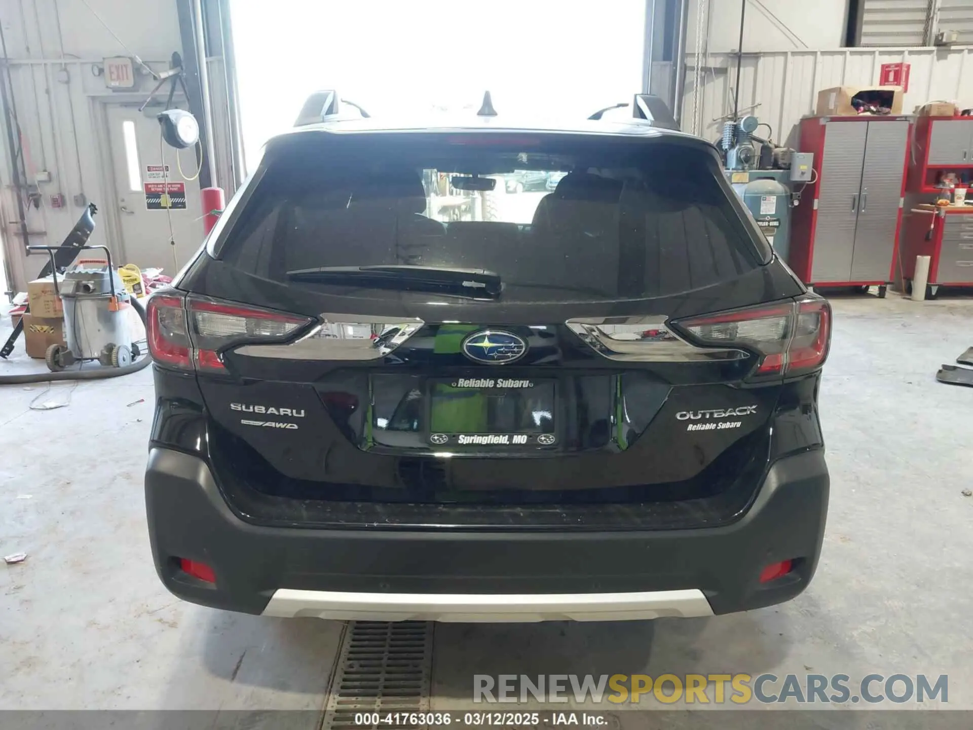 16 Photograph of a damaged car 4S4BTANC2P3139768 SUBARU OUTBACK 2023
