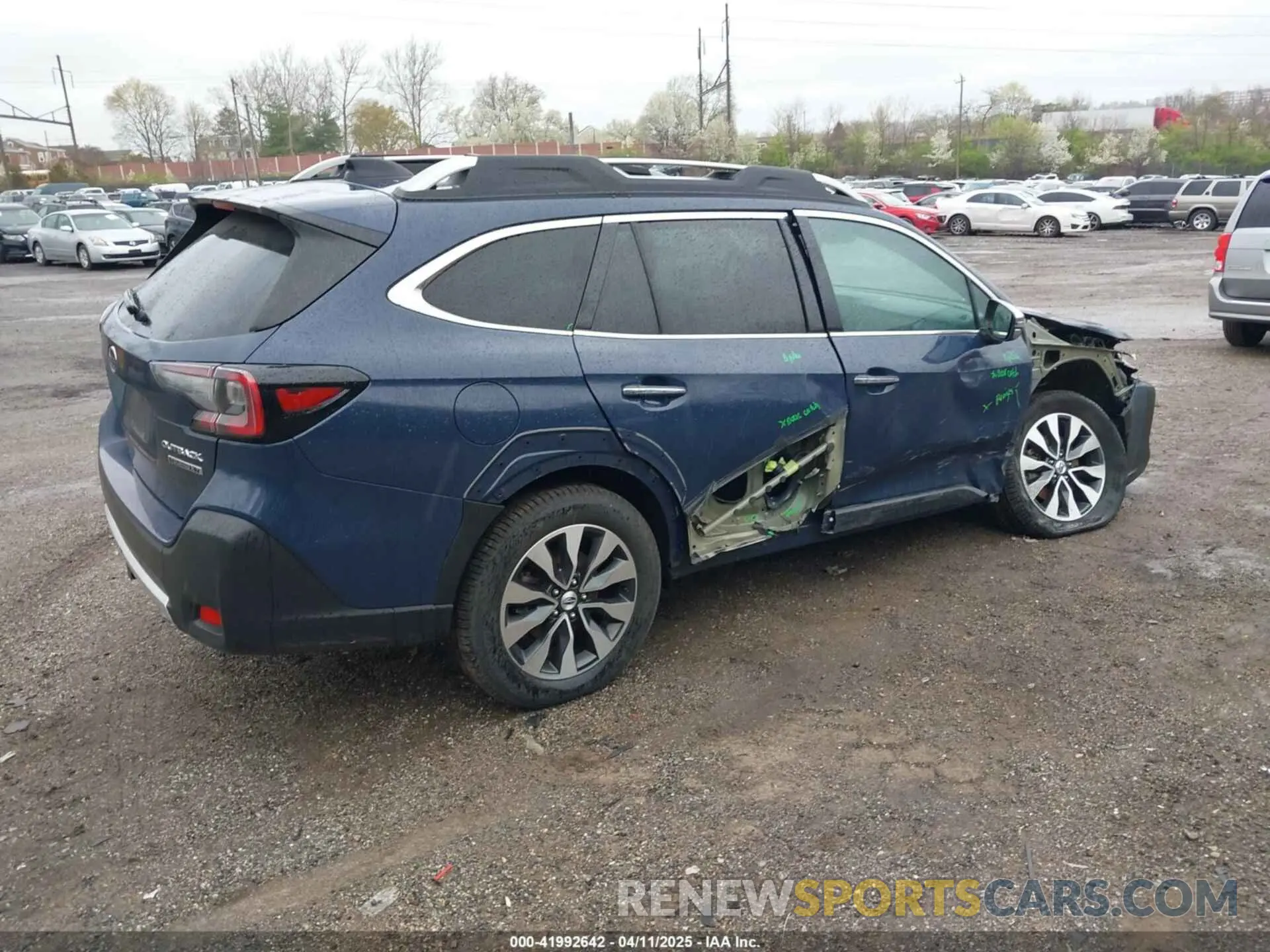4 Photograph of a damaged car 4S4BTGPD7P3132498 SUBARU OUTBACK 2023