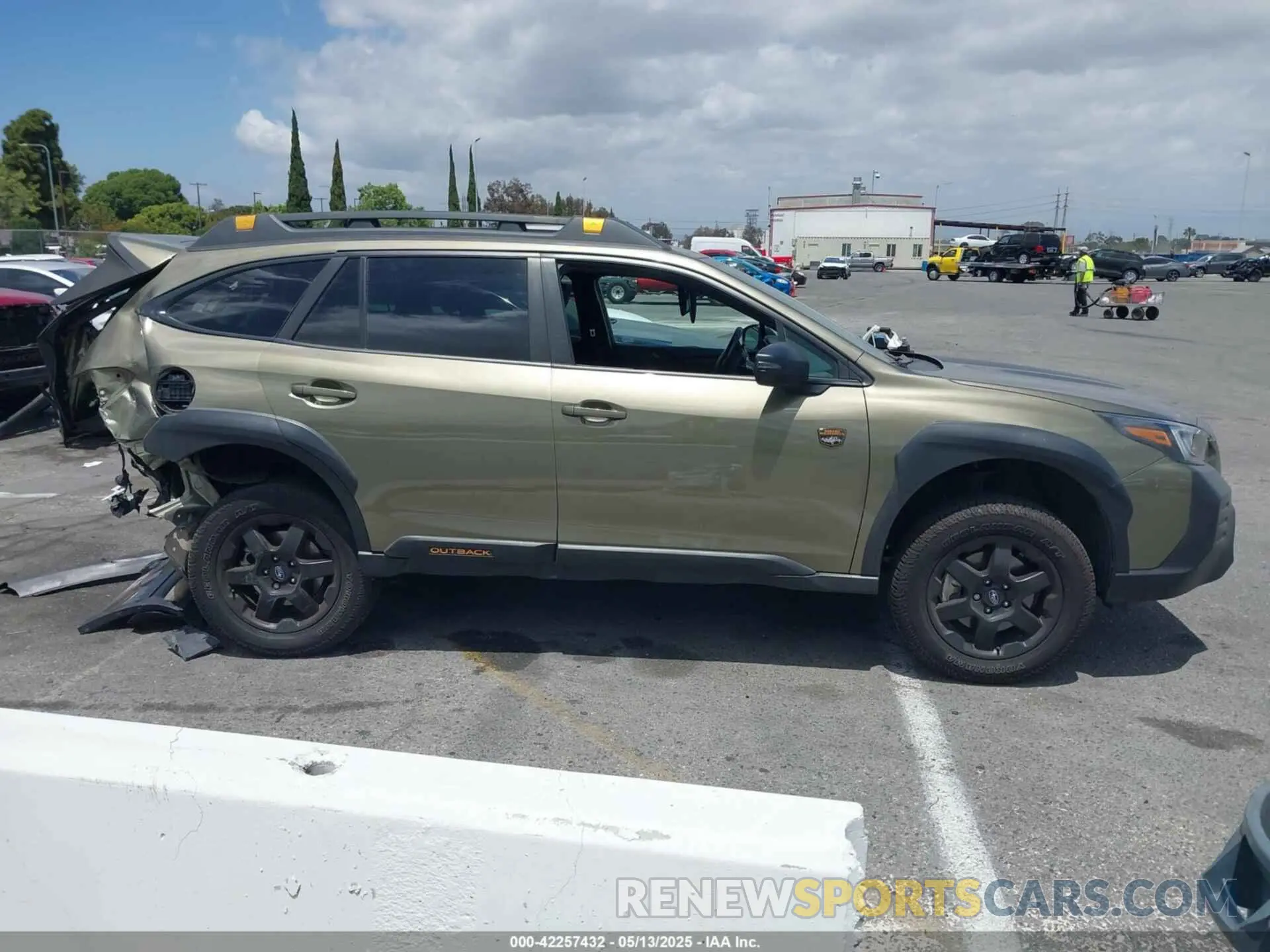13 Photograph of a damaged car 4S4BTGUD7P3111980 SUBARU OUTBACK 2023