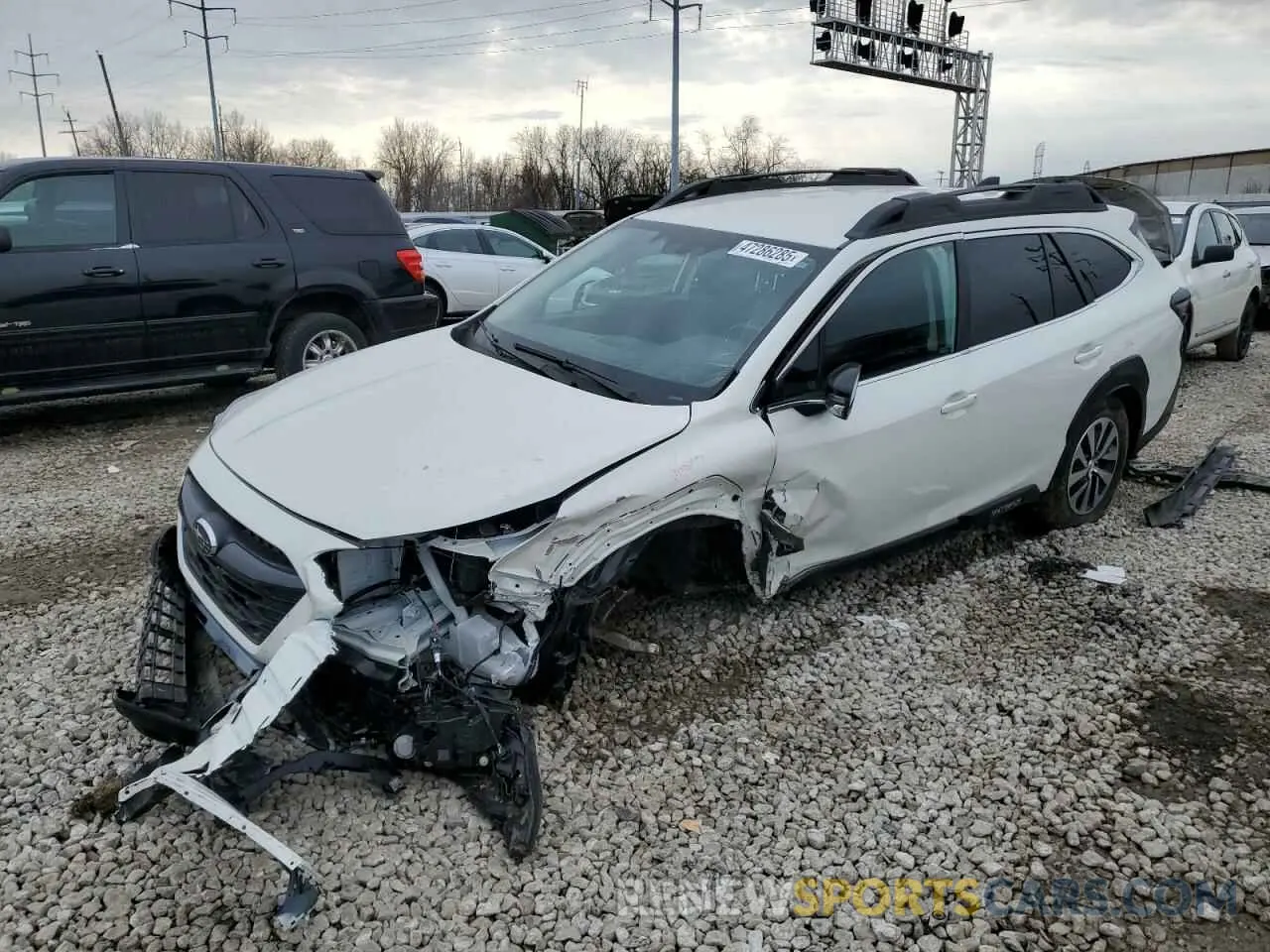1 Photograph of a damaged car 4S4BTACC0R3205336 SUBARU OUTBACK 2024