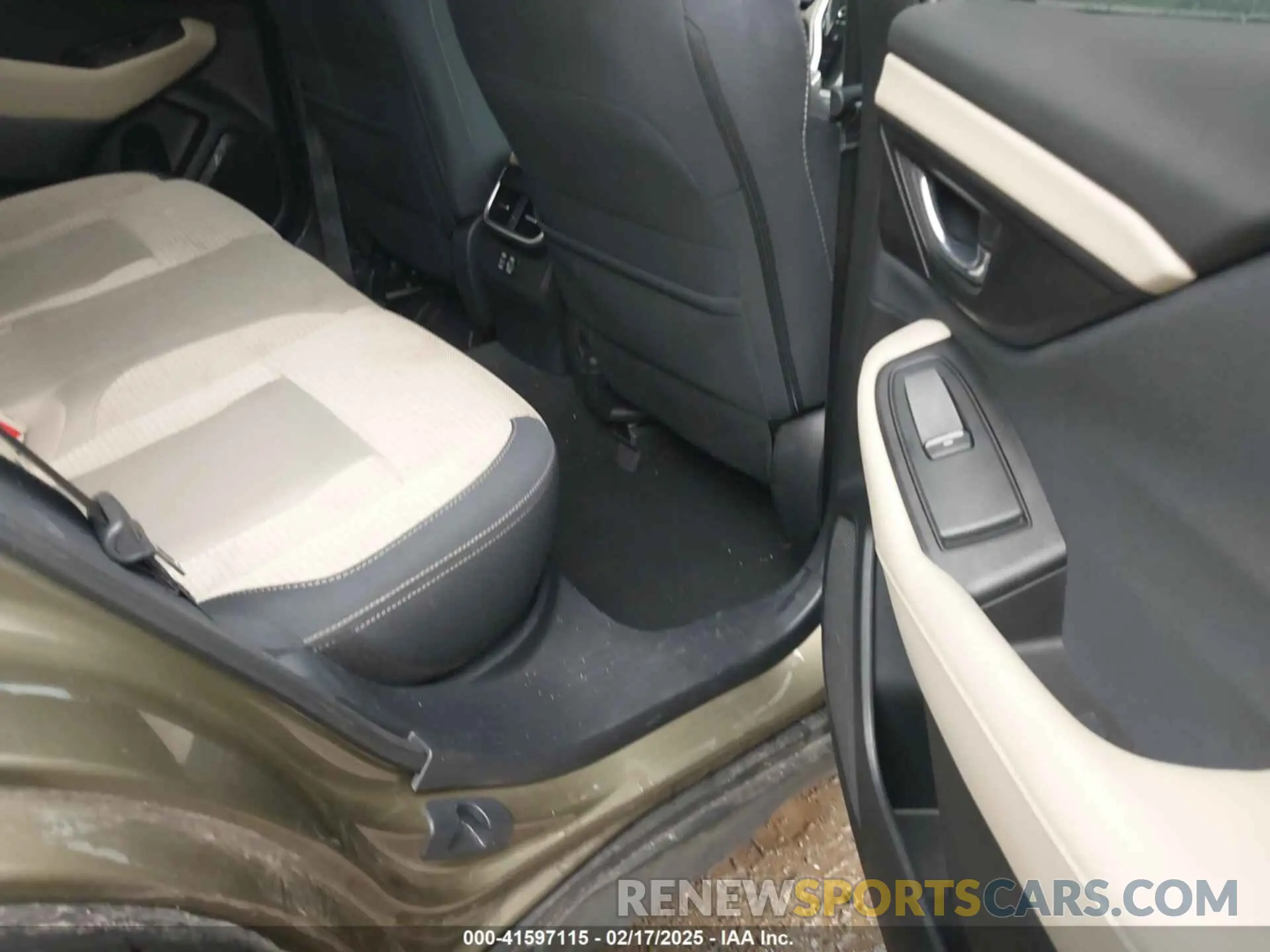 8 Фотография поврежденного автомобиля 4S4BTADC7R3124302 SUBARU OUTBACK 2024
