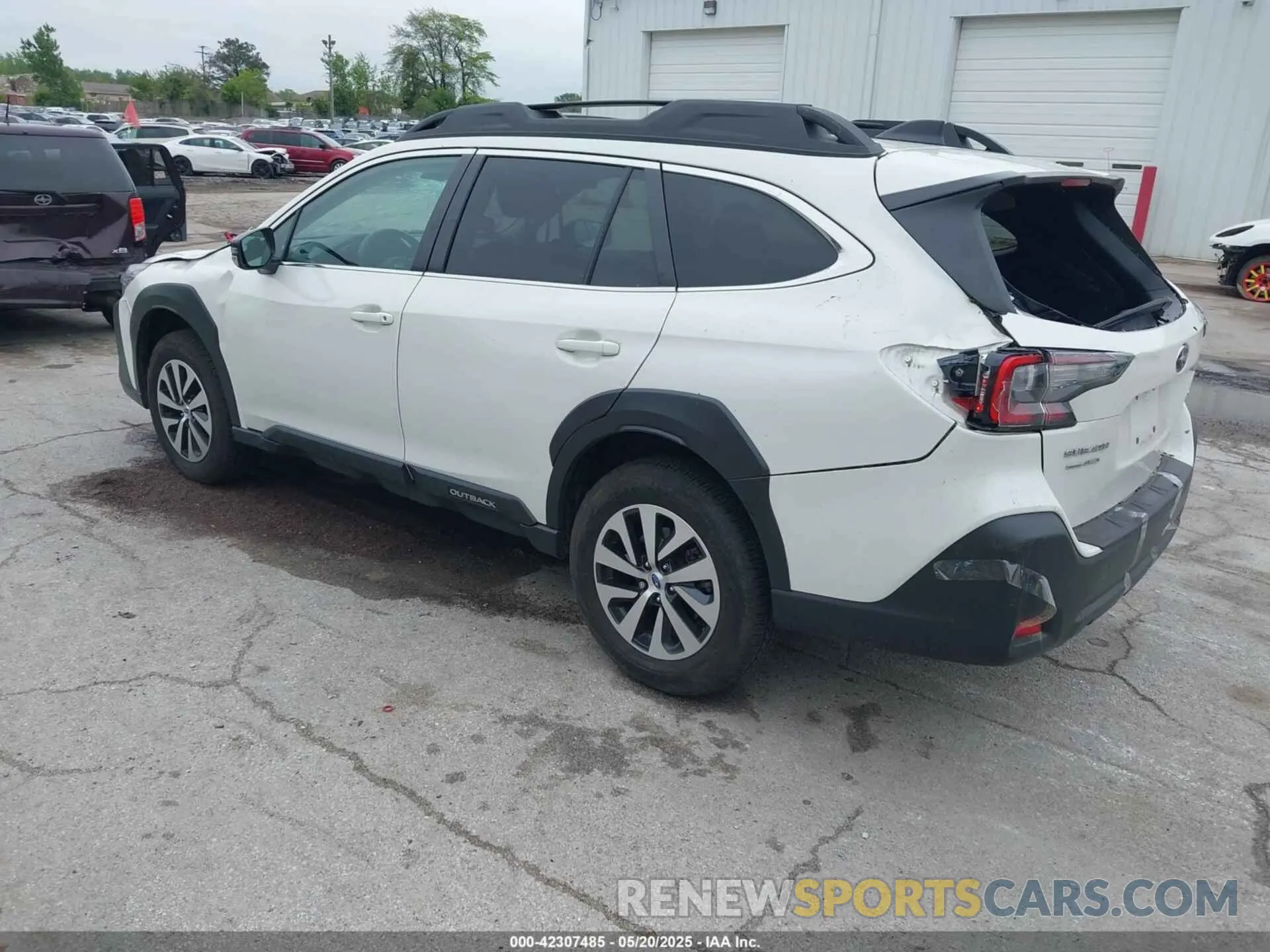 3 Photograph of a damaged car 4S4BTAFC2R3135320 SUBARU OUTBACK 2024