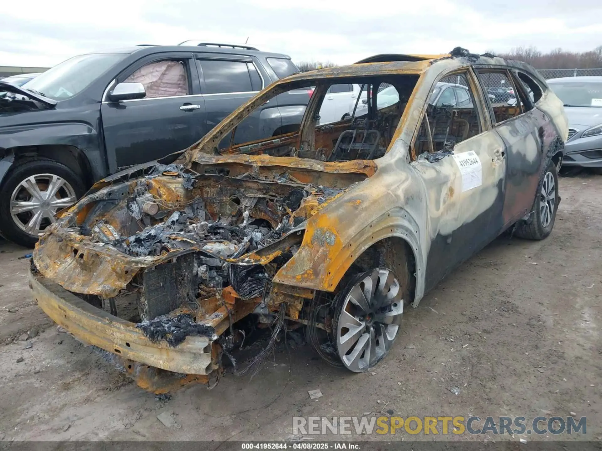 2 Photograph of a damaged car 4S4BTAFC7R3230309 SUBARU OUTBACK 2024