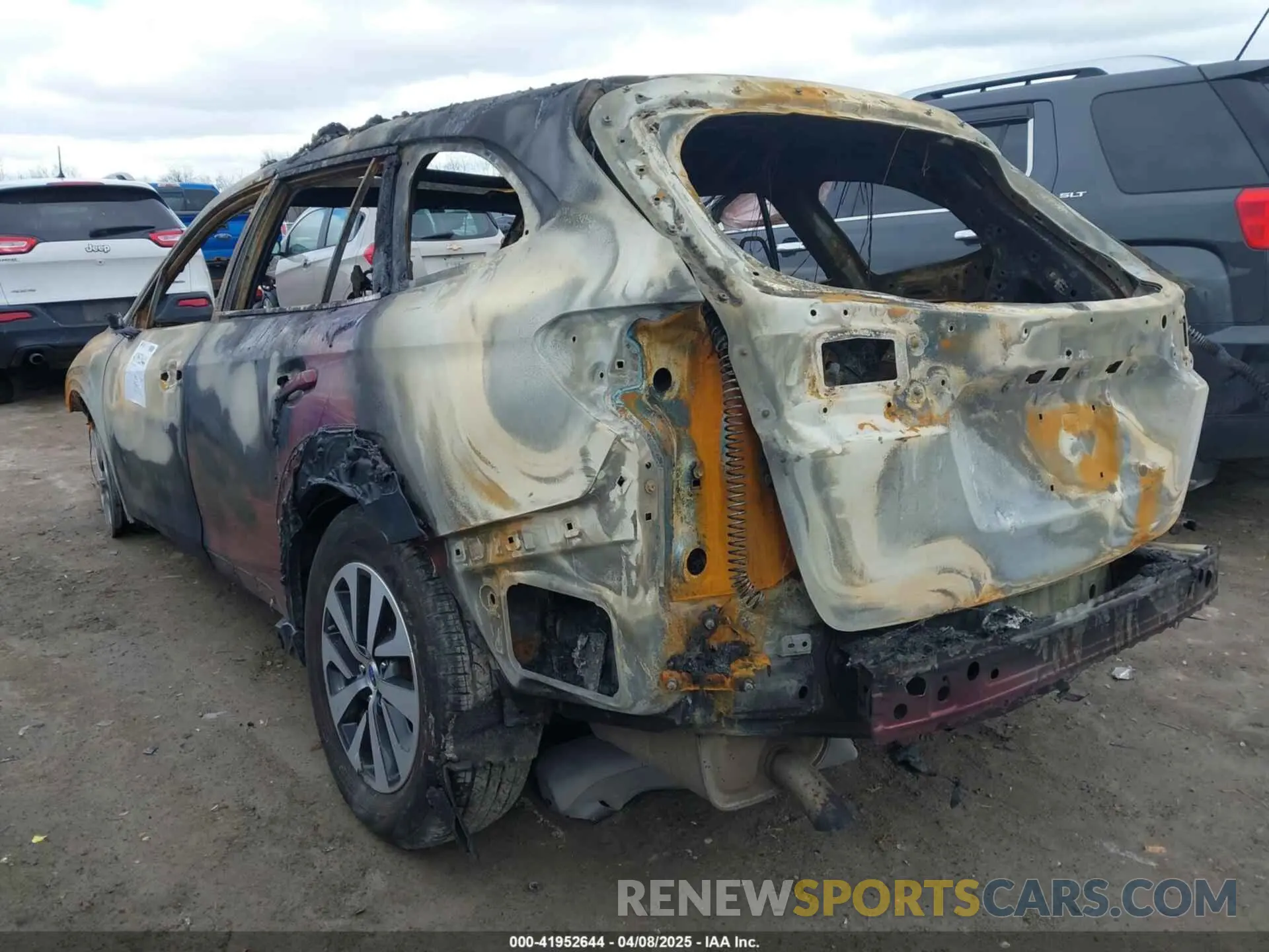 3 Photograph of a damaged car 4S4BTAFC7R3230309 SUBARU OUTBACK 2024