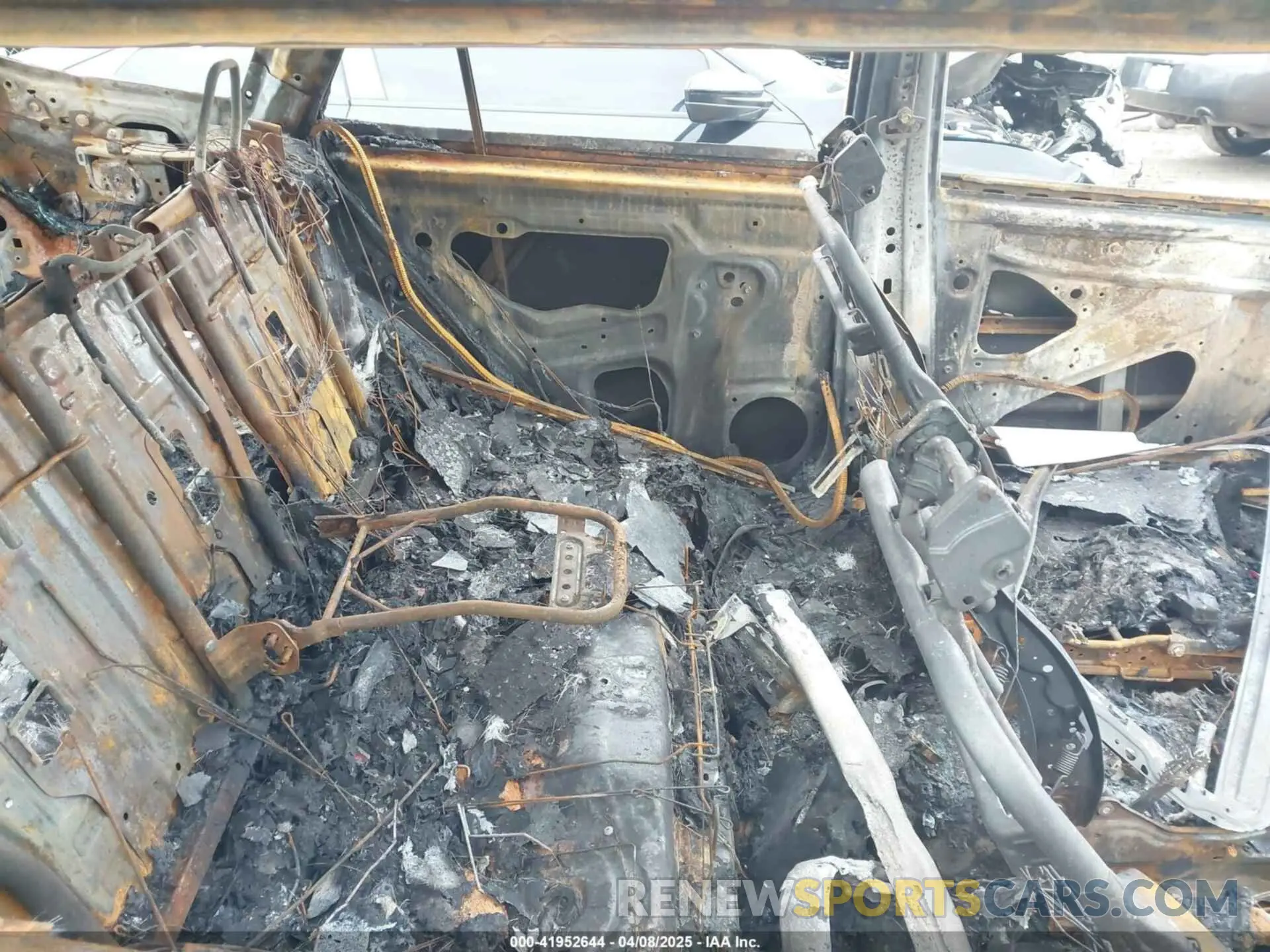 8 Photograph of a damaged car 4S4BTAFC7R3230309 SUBARU OUTBACK 2024