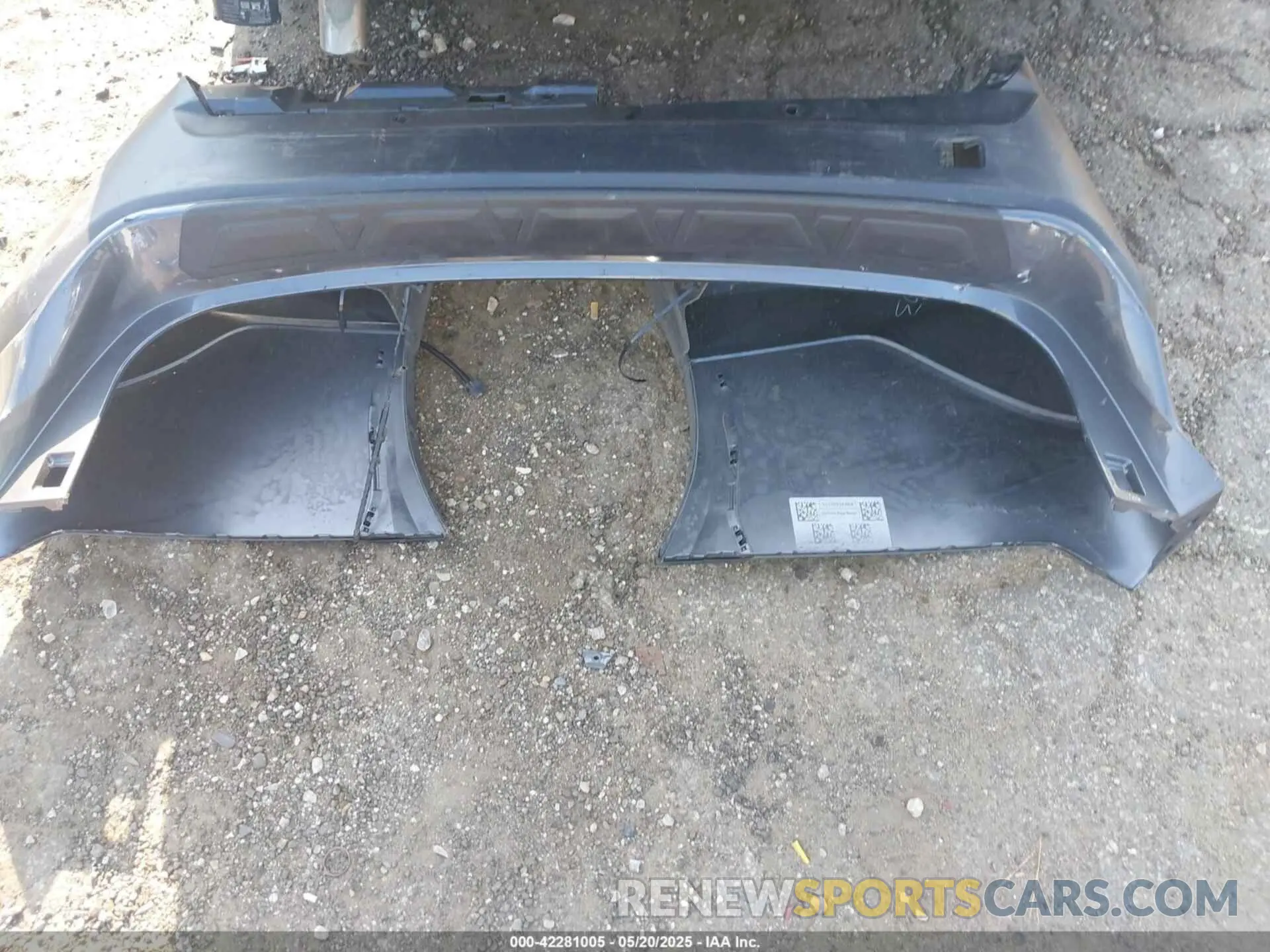 12 Photograph of a damaged car 4S4BTALC0R3299900 SUBARU OUTBACK 2024