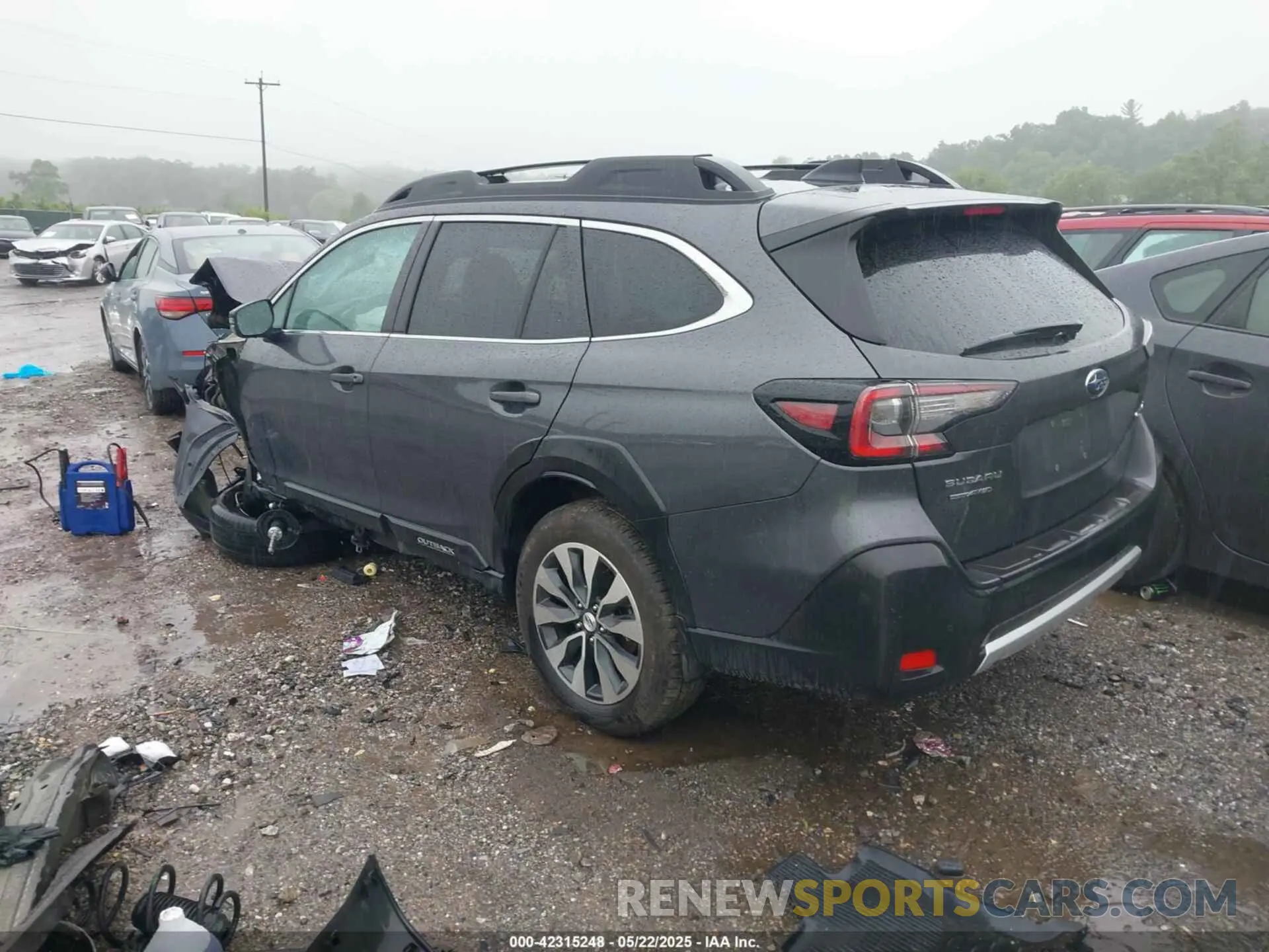 3 Photograph of a damaged car 4S4BTANC5R3142618 SUBARU OUTBACK 2024