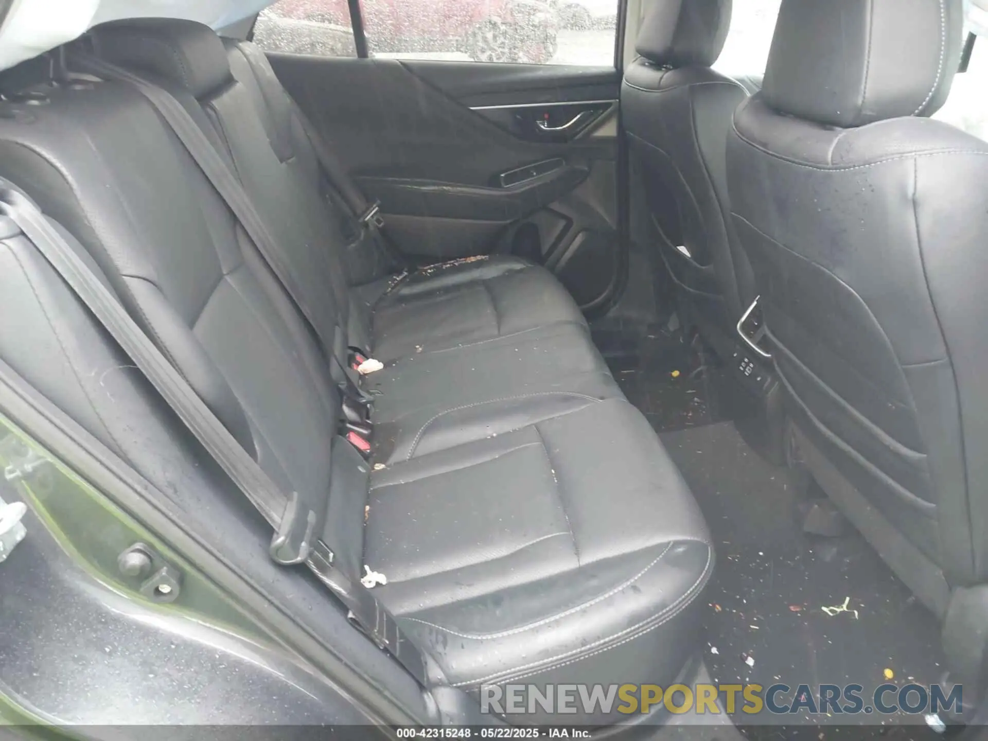 8 Photograph of a damaged car 4S4BTANC5R3142618 SUBARU OUTBACK 2024