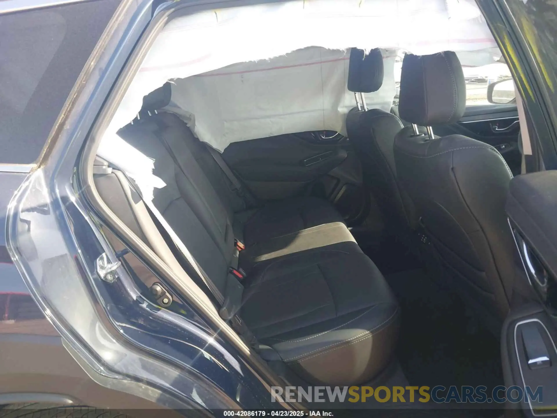 8 Photograph of a damaged car 4S4BTANC5R3286041 SUBARU OUTBACK 2024