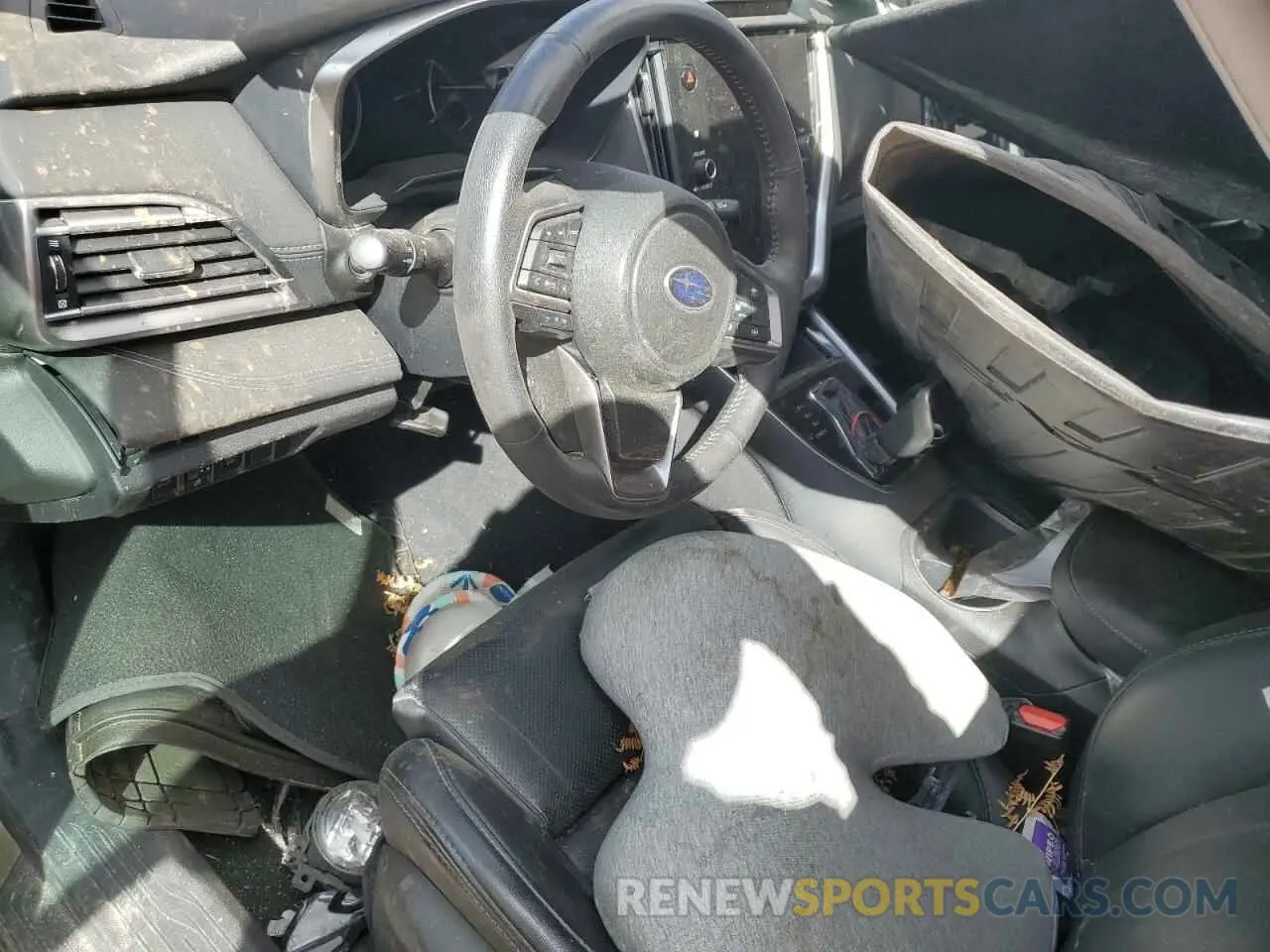 8 Photograph of a damaged car 4S4BTANC6R3104265 SUBARU OUTBACK 2024