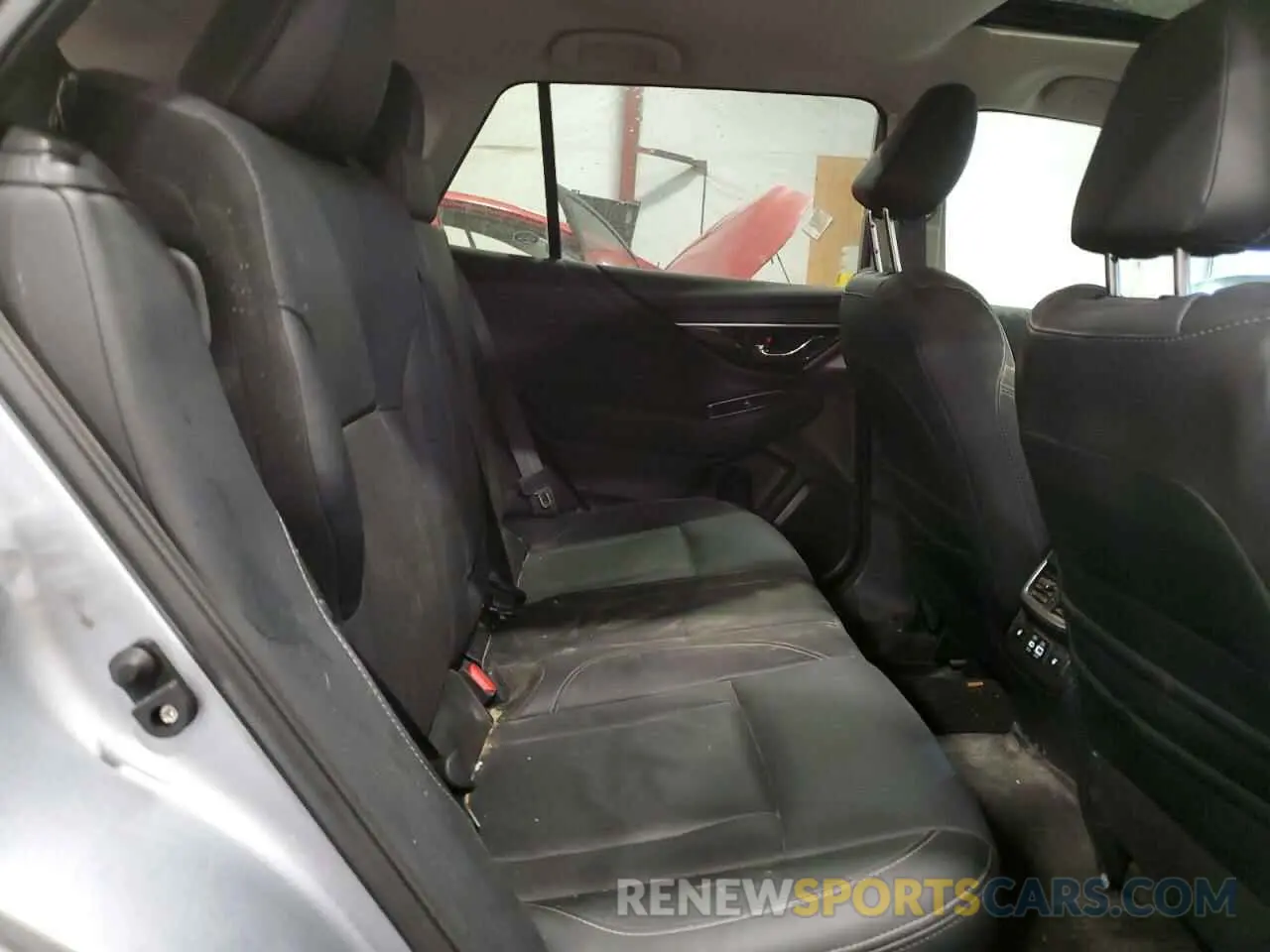 11 Photograph of a damaged car 4S4BTGND2R3242638 SUBARU OUTBACK 2024