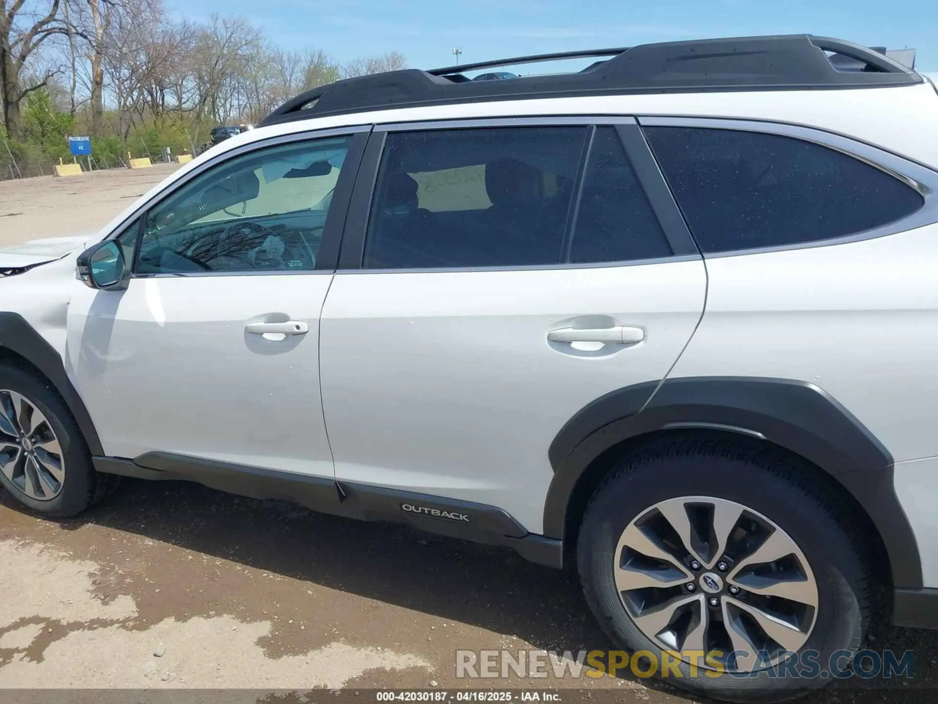 14 Photograph of a damaged car 4S4BTGND4R3184421 SUBARU OUTBACK 2024