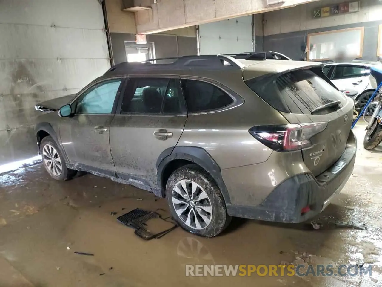 2 Photograph of a damaged car 4S4BTGND5R3231469 SUBARU OUTBACK 2024