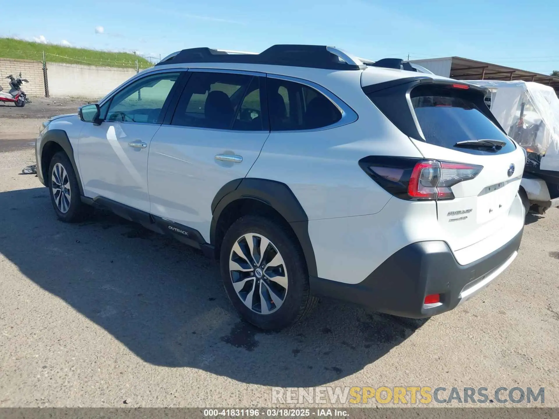 3 Photograph of a damaged car 4S4BTGPD3R3179353 SUBARU OUTBACK 2024