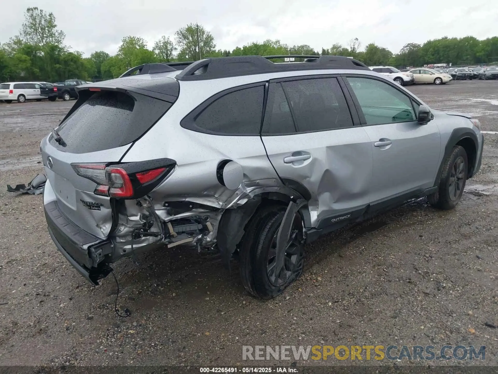 4 Photograph of a damaged car 4S4BTALC0S3198118 SUBARU OUTBACK 2025