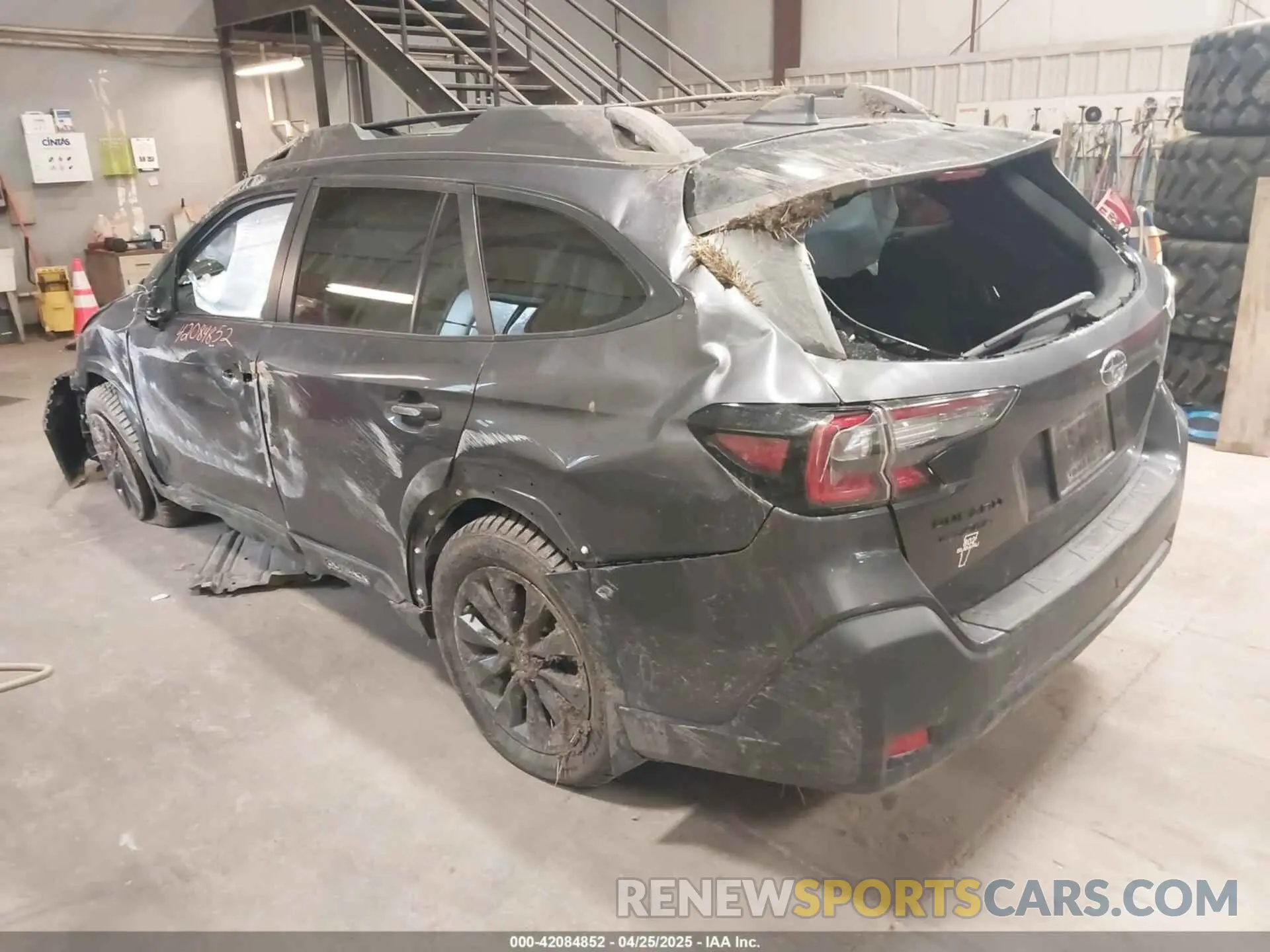 3 Фотография поврежденного автомобиля 4S4BTALC2S3132766 SUBARU OUTBACK 2025