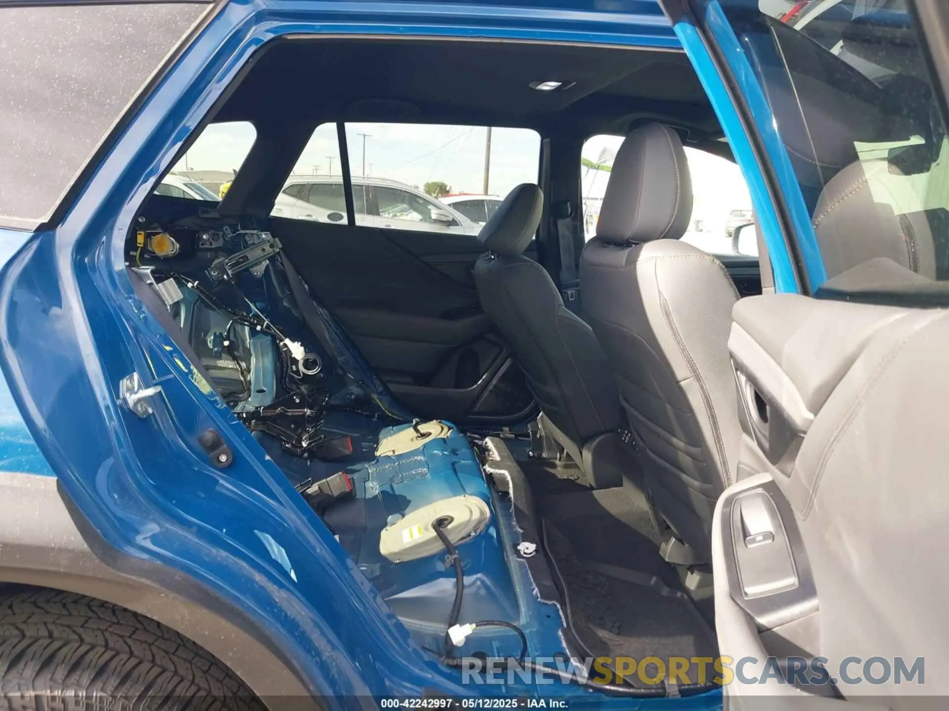 8 Фотография поврежденного автомобиля 4S4BTGUD0S3167493 SUBARU OUTBACK 2025