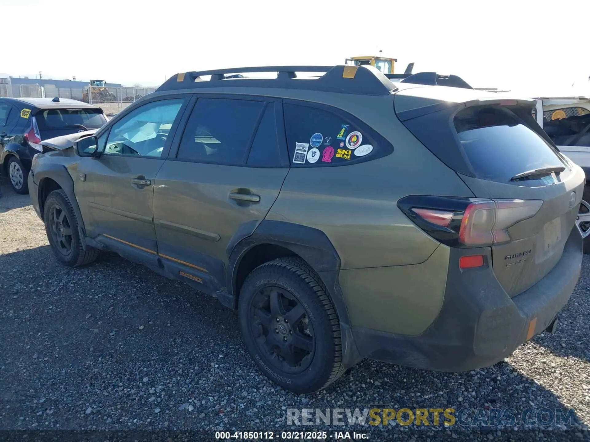 3 Фотография поврежденного автомобиля 4S4BTGUD0S3174993 SUBARU OUTBACK 2025