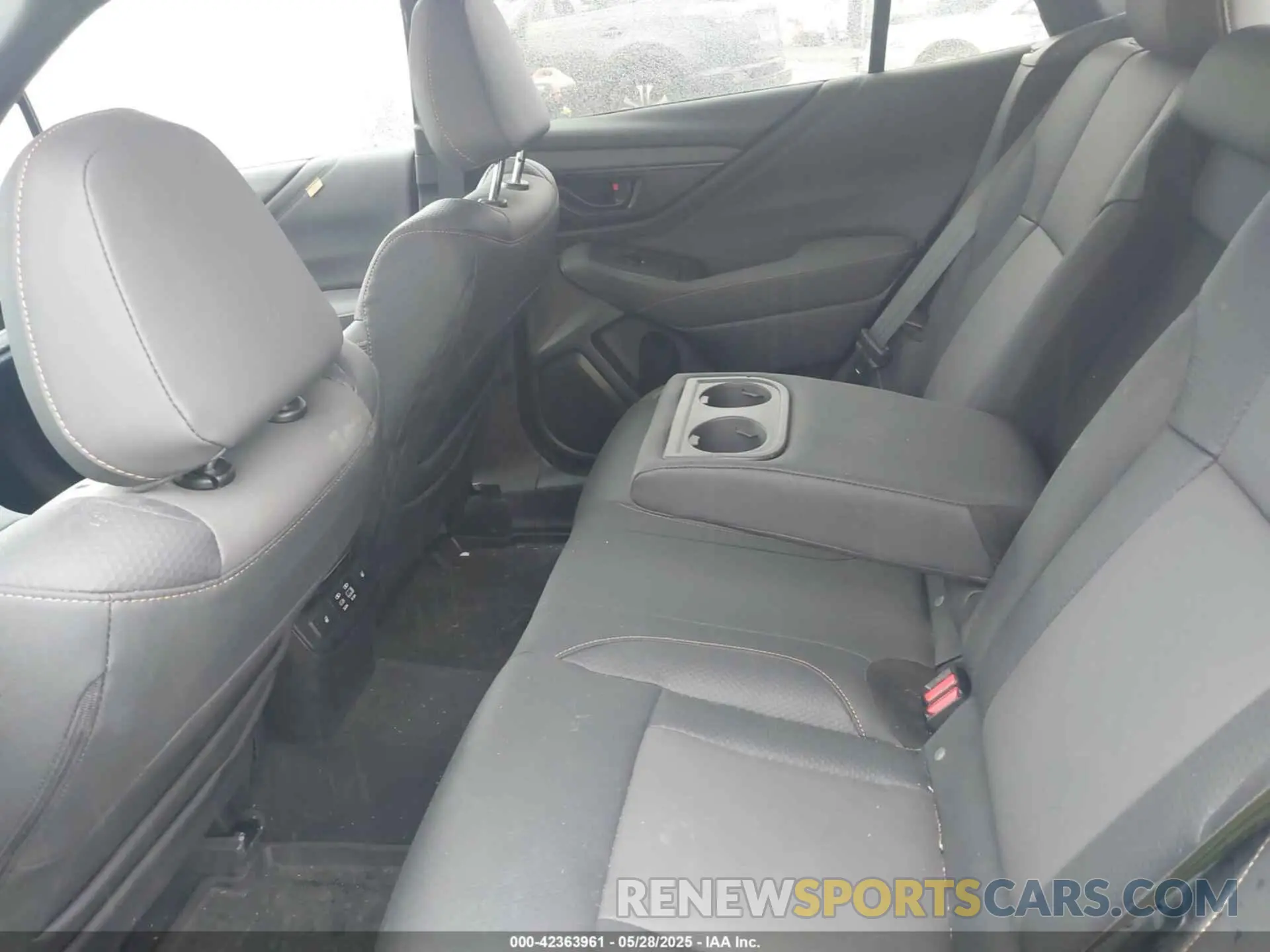 8 Фотография поврежденного автомобиля 4S4BTGUD4S3161499 SUBARU OUTBACK 2025