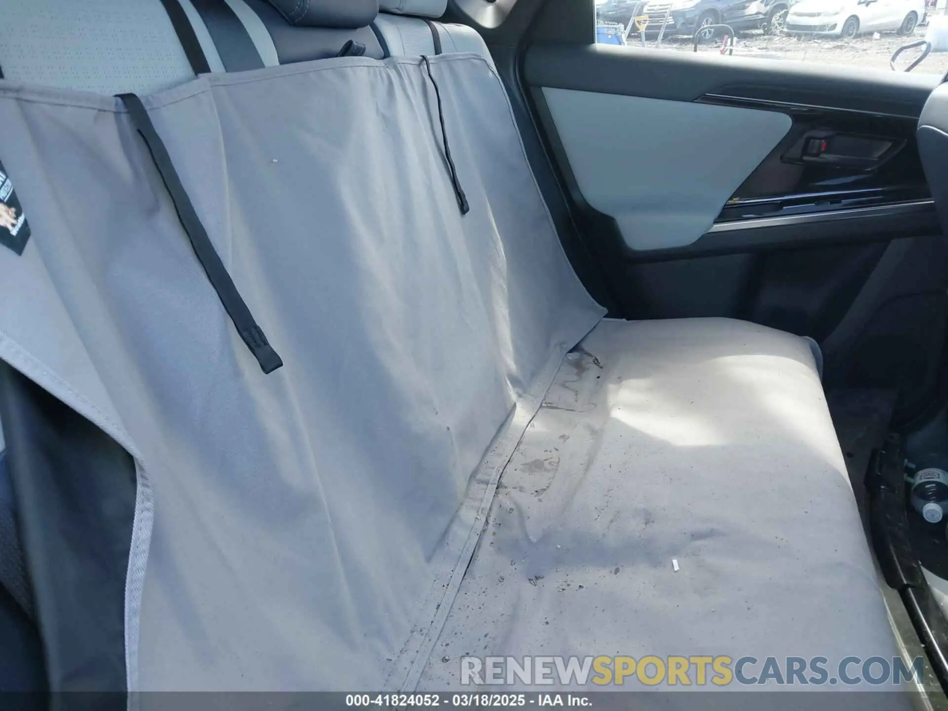 8 Фотография поврежденного автомобиля JTMABABA9PA038499 SUBARU SOLTERRA 2023