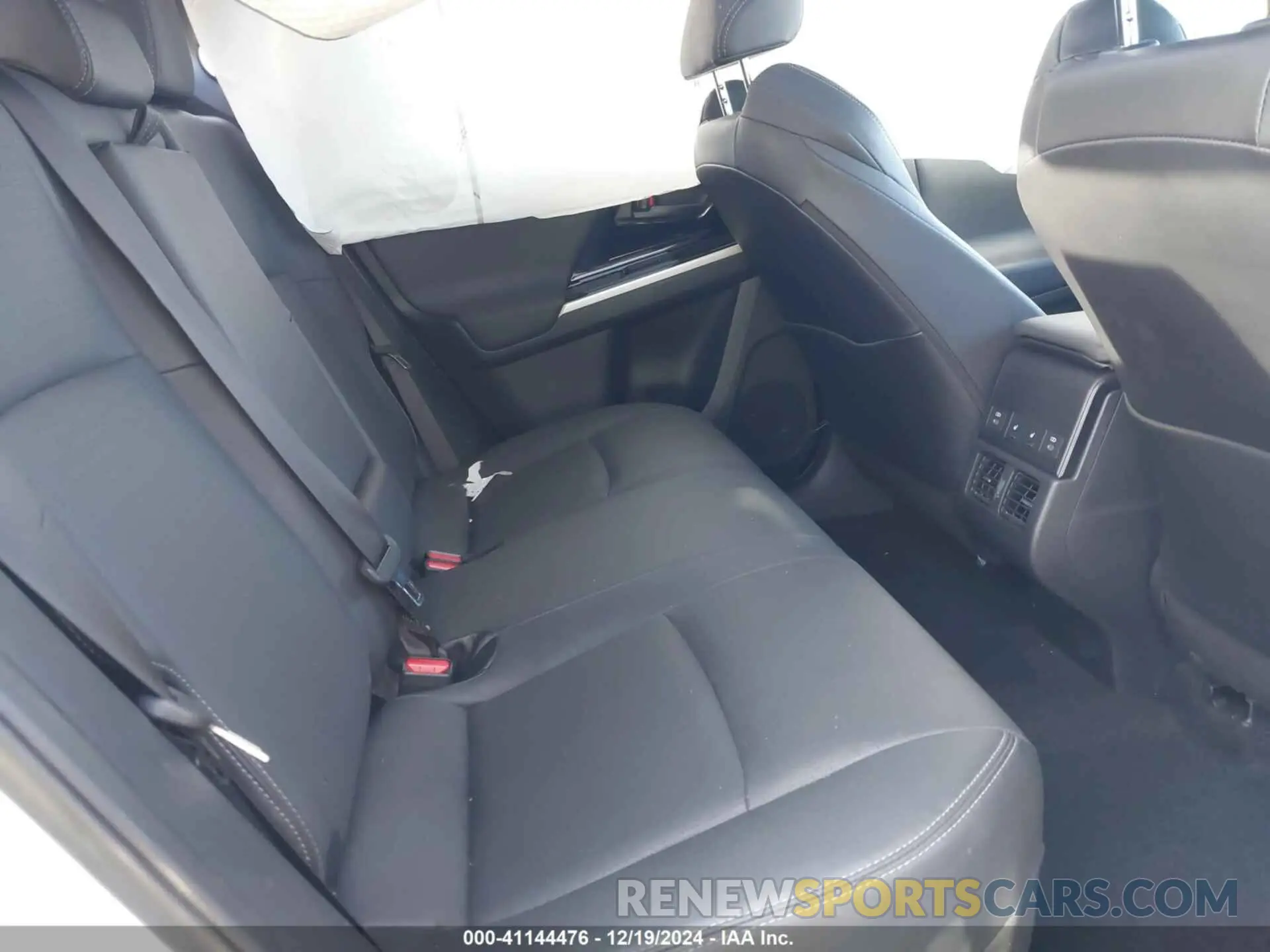 8 Фотография поврежденного автомобиля JTMABABA8RA060285 SUBARU SOLTERRA 2024