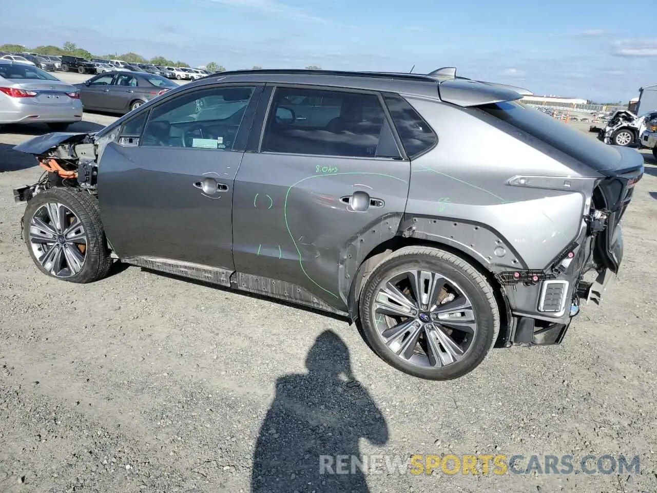 2 Фотография поврежденного автомобиля JTMABABA8RA049528 SUBARU SOLTERRA P 2024