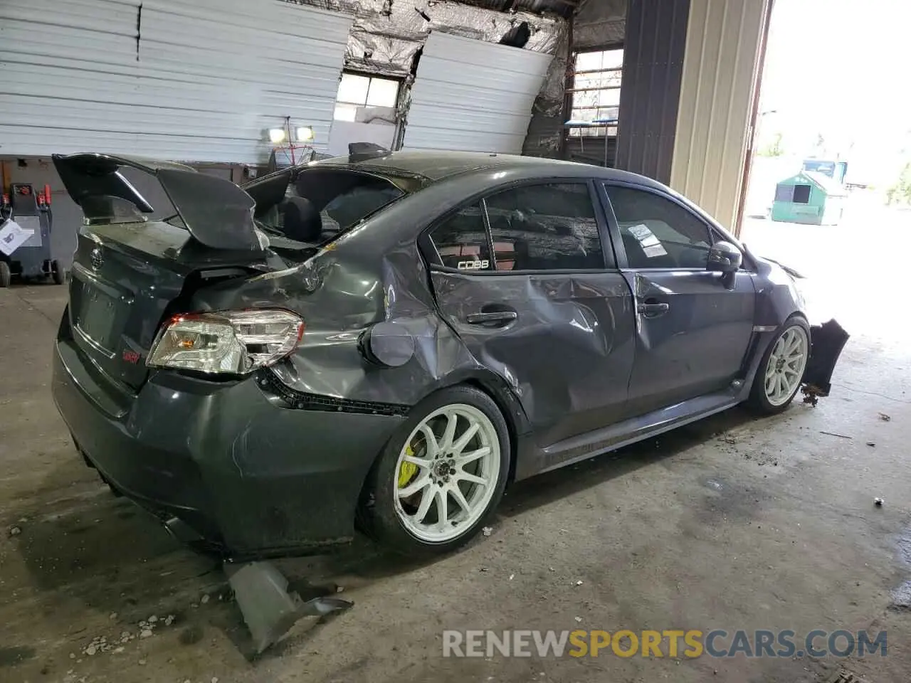 3 Фотография поврежденного автомобиля JF1VA2E65L9818521 SUBARU WRX 2020