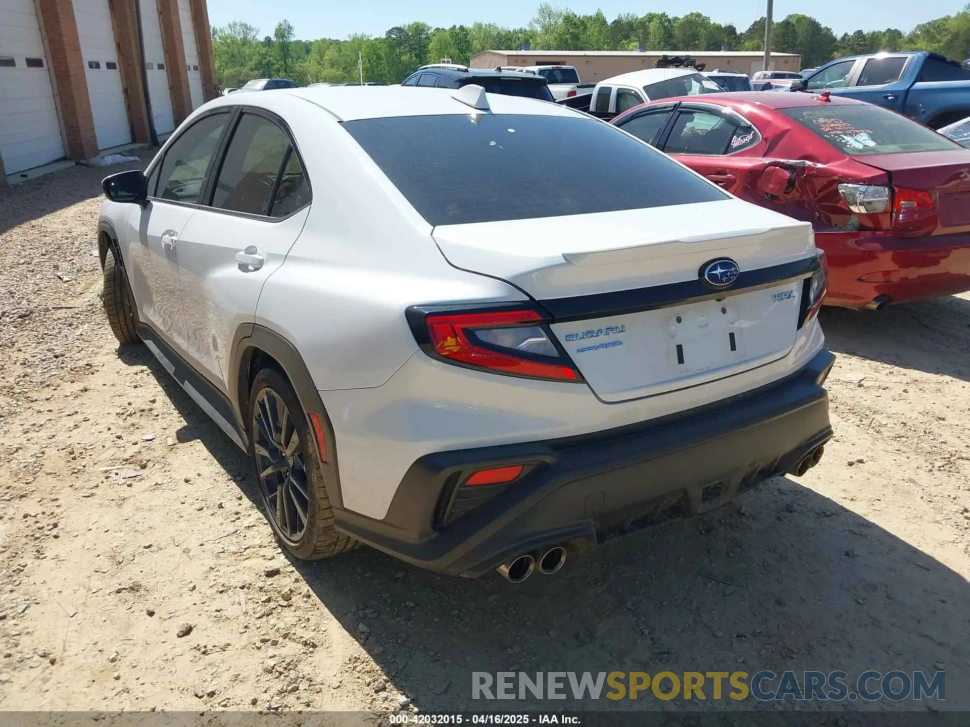 3 Фотография поврежденного автомобиля JF1VBAH67R9815776 SUBARU WRX 2024