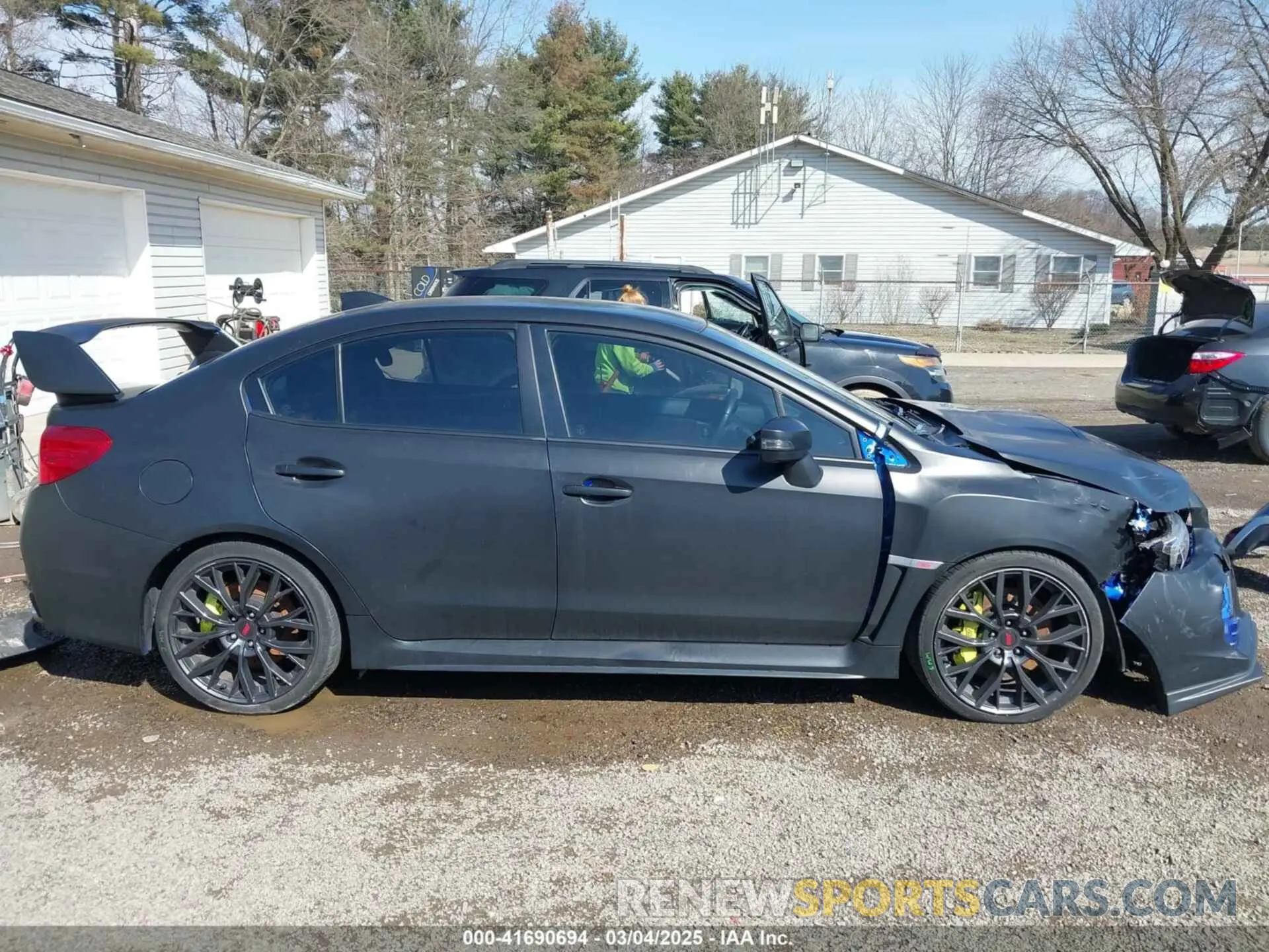 14 Фотография поврежденного автомобиля JF1VA2R62K9815973 SUBARU WRX STI 2019