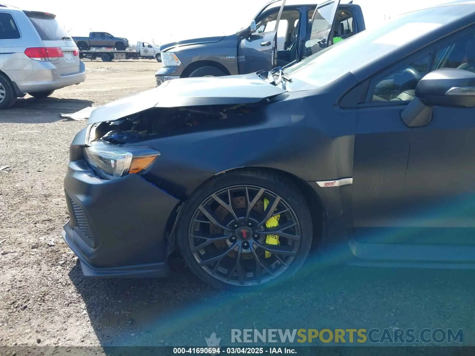 19 Фотография поврежденного автомобиля JF1VA2R62K9815973 SUBARU WRX STI 2019