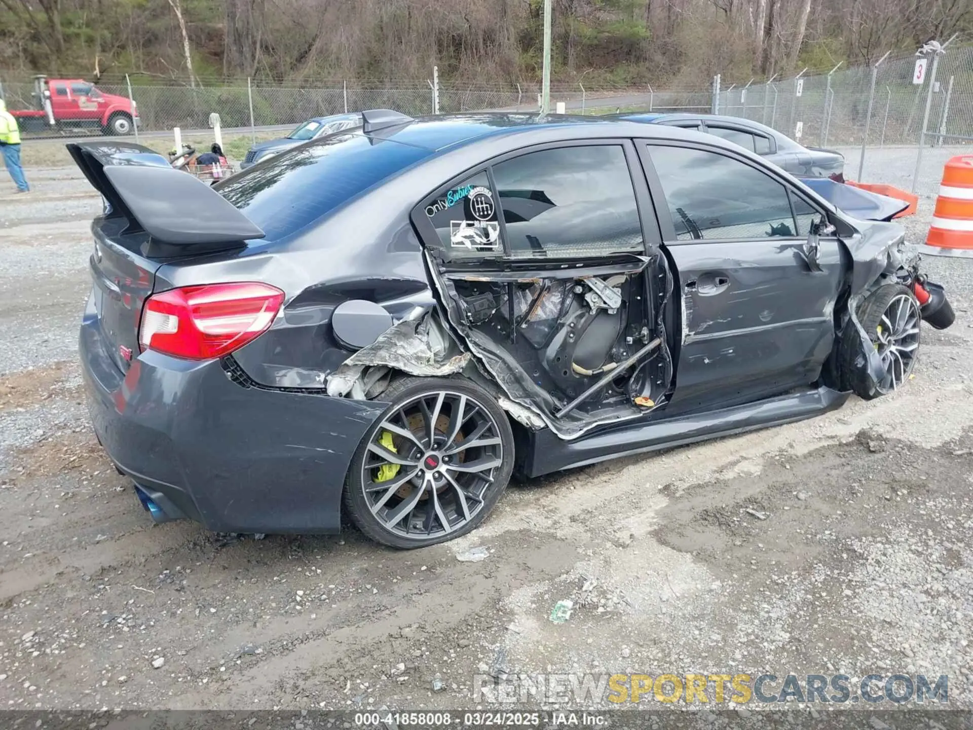 4 Фотография поврежденного автомобиля JF1VA2E60L9819074 SUBARU WRX STI 2020