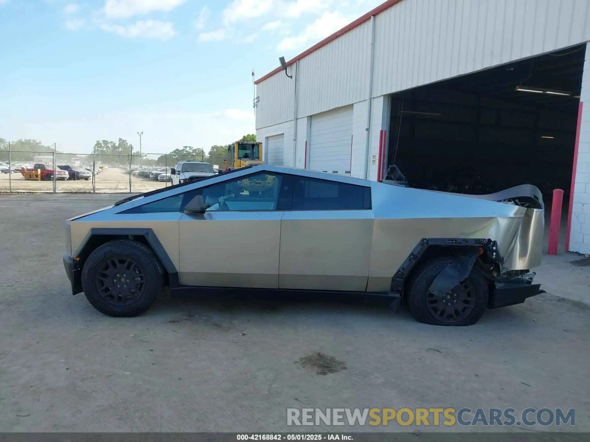 14 Фотография поврежденного автомобиля 7G2CEHED0RA018998 TESLA CYBERTRUCK 2024