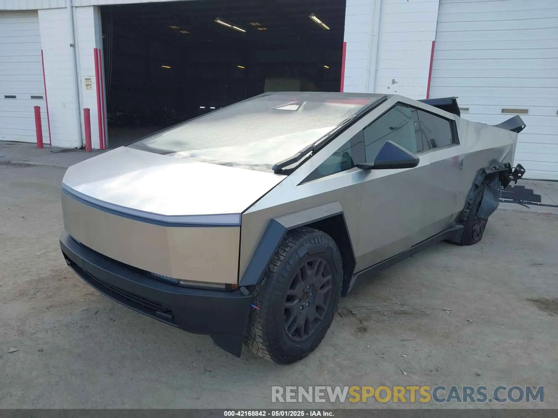 2 Фотография поврежденного автомобиля 7G2CEHED0RA018998 TESLA CYBERTRUCK 2024