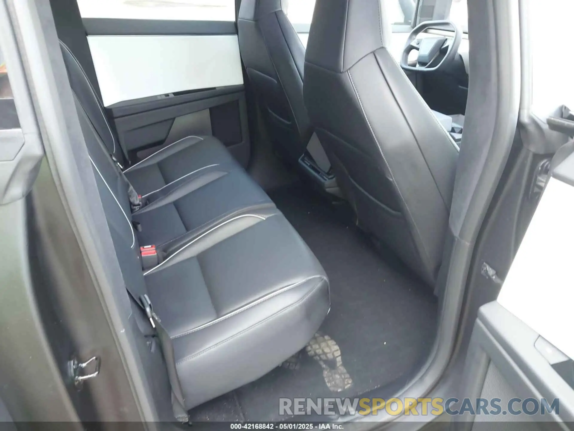 8 Фотография поврежденного автомобиля 7G2CEHED0RA018998 TESLA CYBERTRUCK 2024