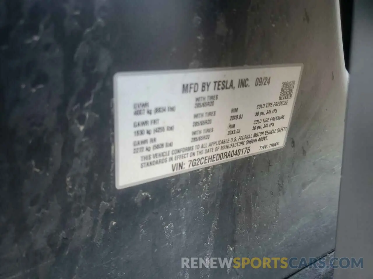 14 Photograph of a damaged car 7G2CEHED0RA040175 TESLA CYBERTRUCK 2024