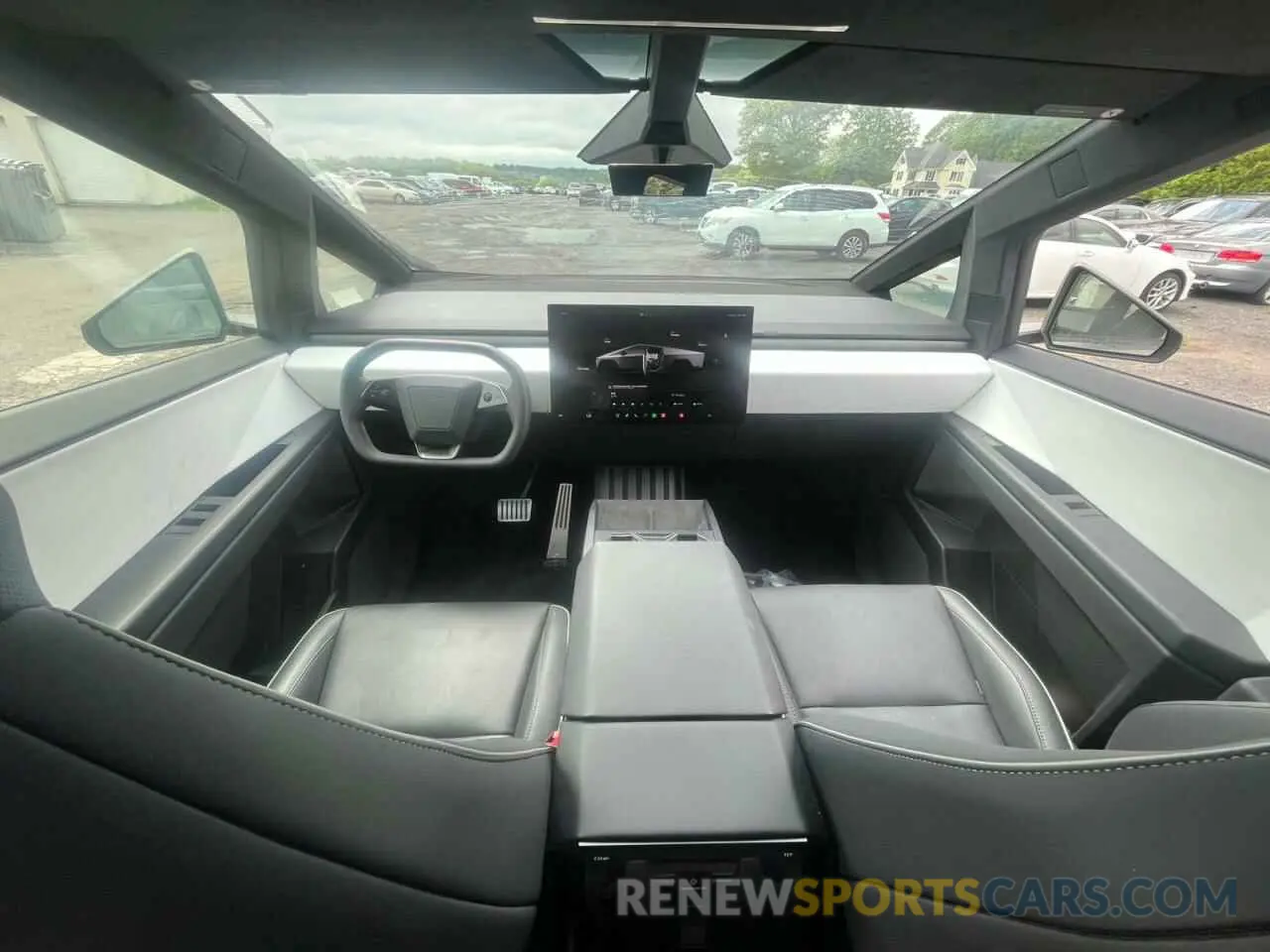 8 Photograph of a damaged car 7G2CEHED1RA016631 TESLA CYBERTRUCK 2024