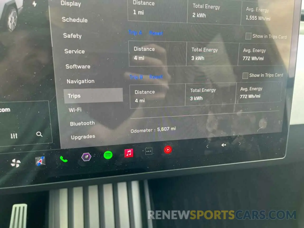 9 Photograph of a damaged car 7G2CEHED1RA016631 TESLA CYBERTRUCK 2024