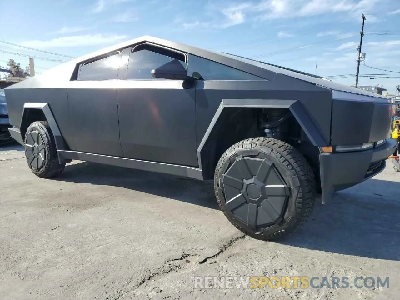 4 Photograph of a damaged car 7G2CEHED1RA050360 TESLA CYBERTRUCK 2024