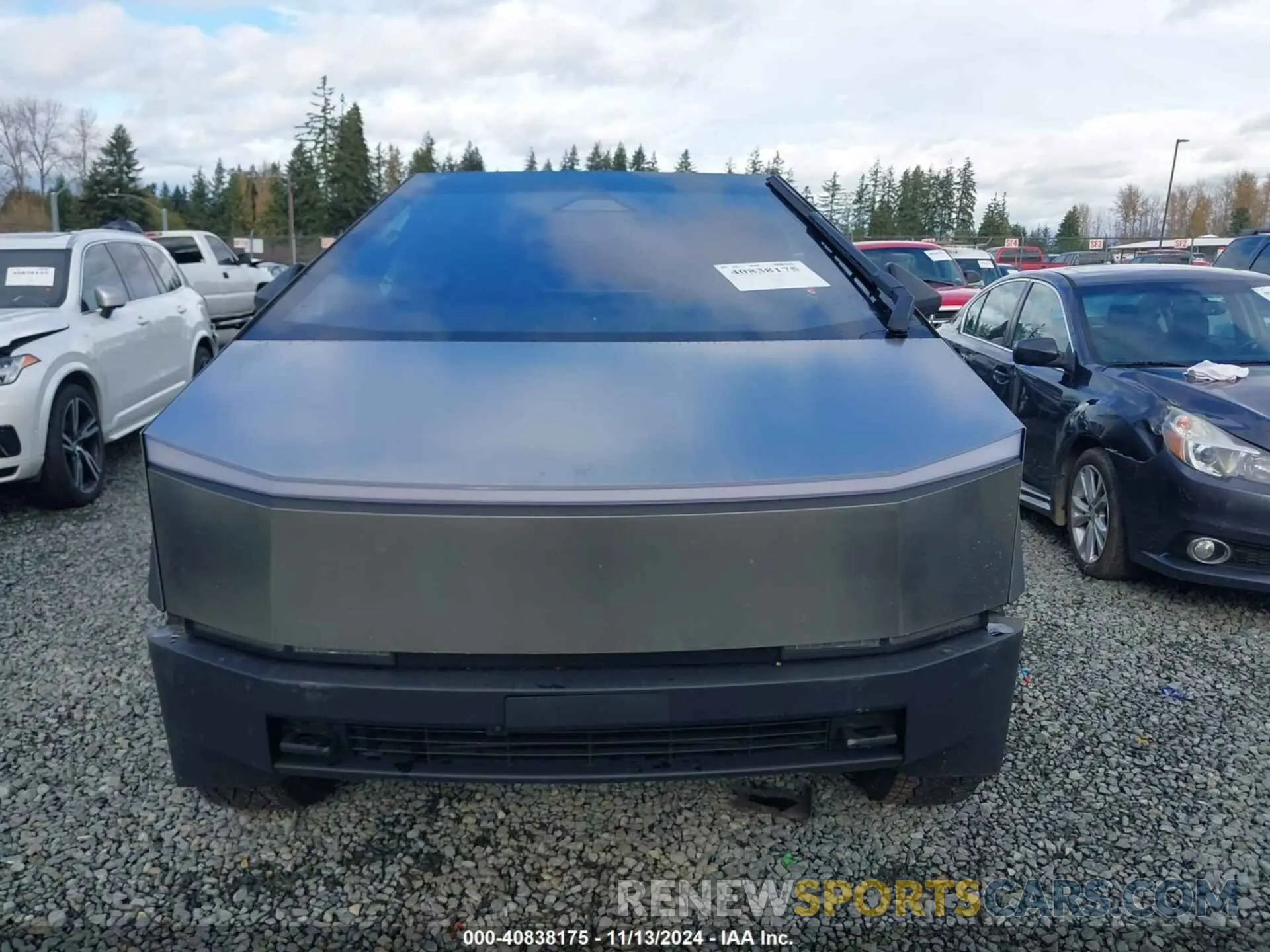 12 Photograph of a damaged car 7G2CEHED2RA019151 TESLA CYBERTRUCK 2024