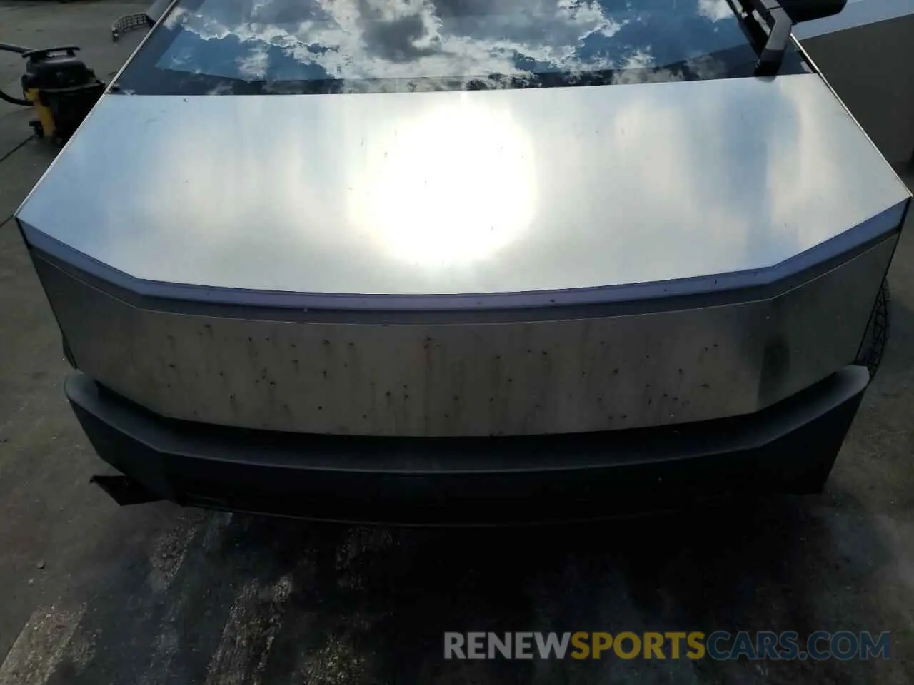 11 Photograph of a damaged car 7G2CEHED3RA051591 TESLA CYBERTRUCK 2024