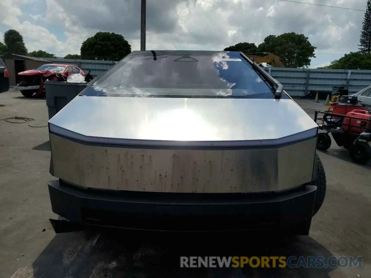 5 Photograph of a damaged car 7G2CEHED3RA051591 TESLA CYBERTRUCK 2024