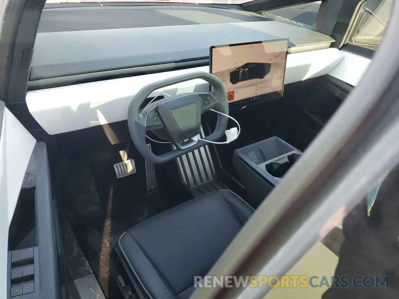 8 Фотография поврежденного автомобиля 7G2CEHED4RA011780 TESLA CYBERTRUCK 2024