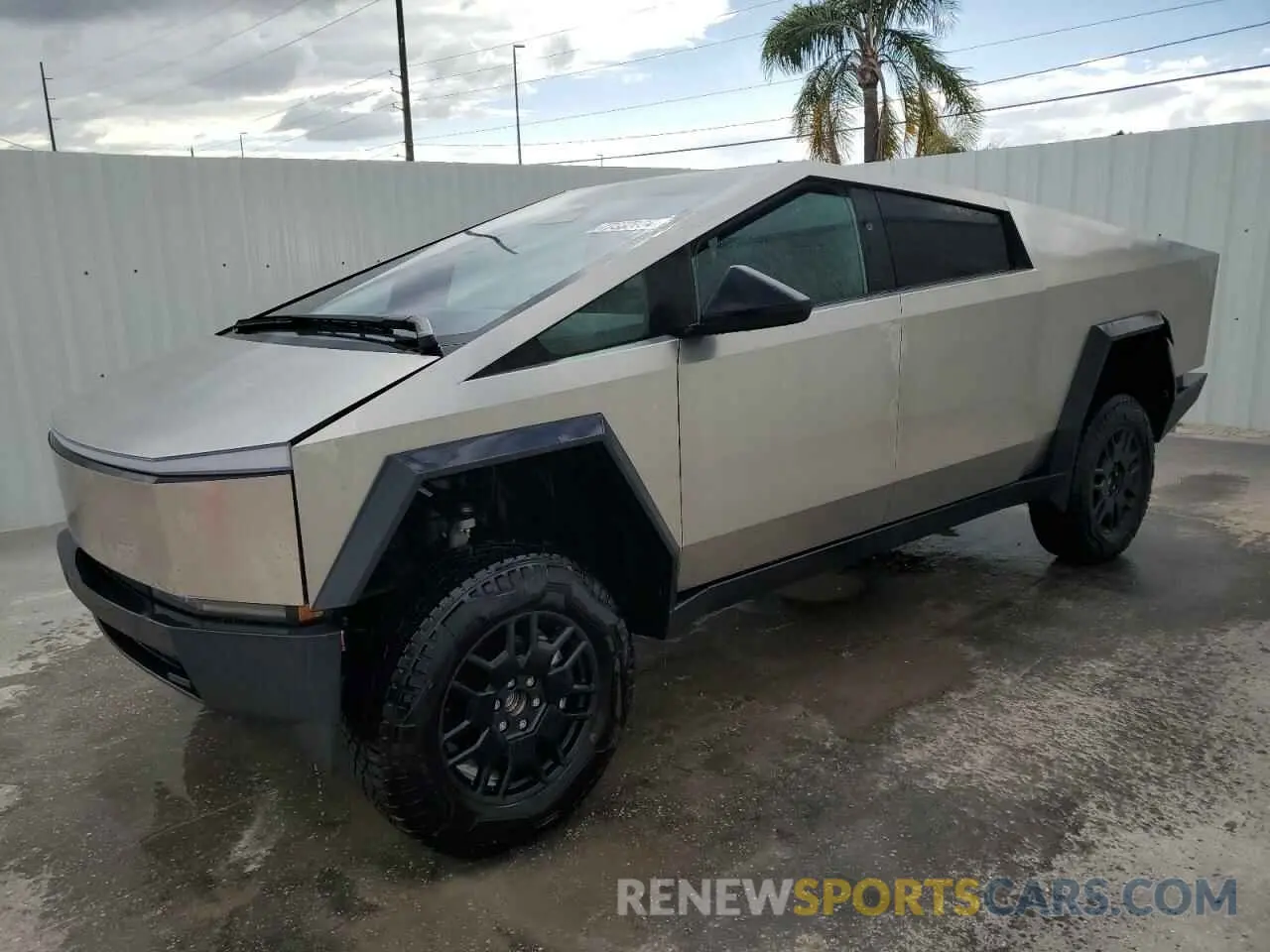 1 Photograph of a damaged car 7G2CEHED4RA013156 TESLA CYBERTRUCK 2024