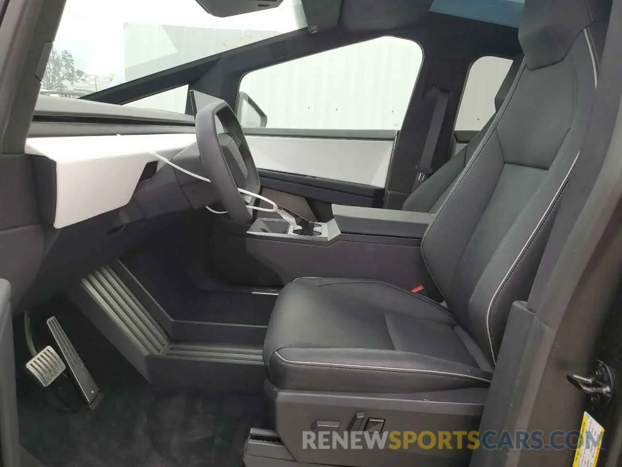 7 Photograph of a damaged car 7G2CEHED4RA013156 TESLA CYBERTRUCK 2024