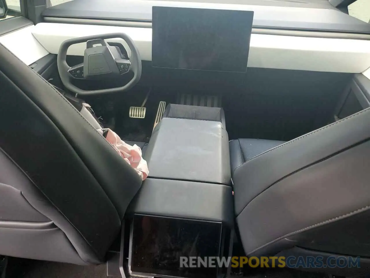 8 Photograph of a damaged car 7G2CEHED4RA015912 TESLA CYBERTRUCK 2024