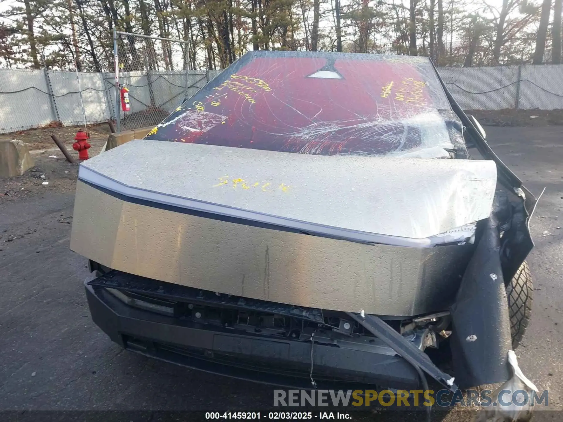 11 Photograph of a damaged car 7G2CEHED4RA040048 TESLA CYBERTRUCK 2024