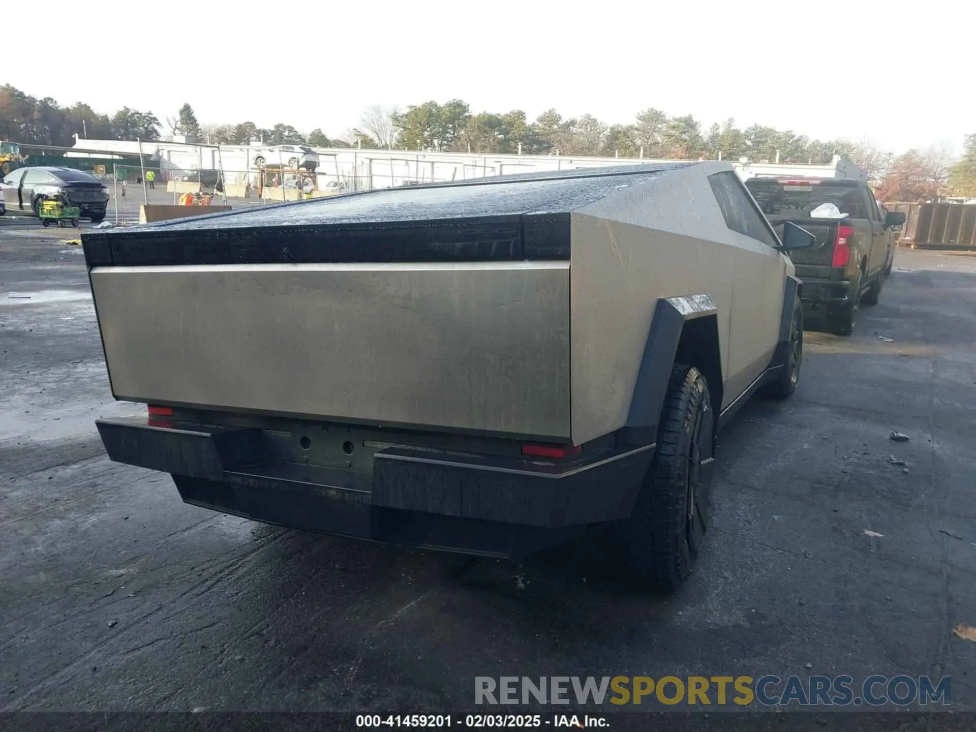 4 Photograph of a damaged car 7G2CEHED4RA040048 TESLA CYBERTRUCK 2024